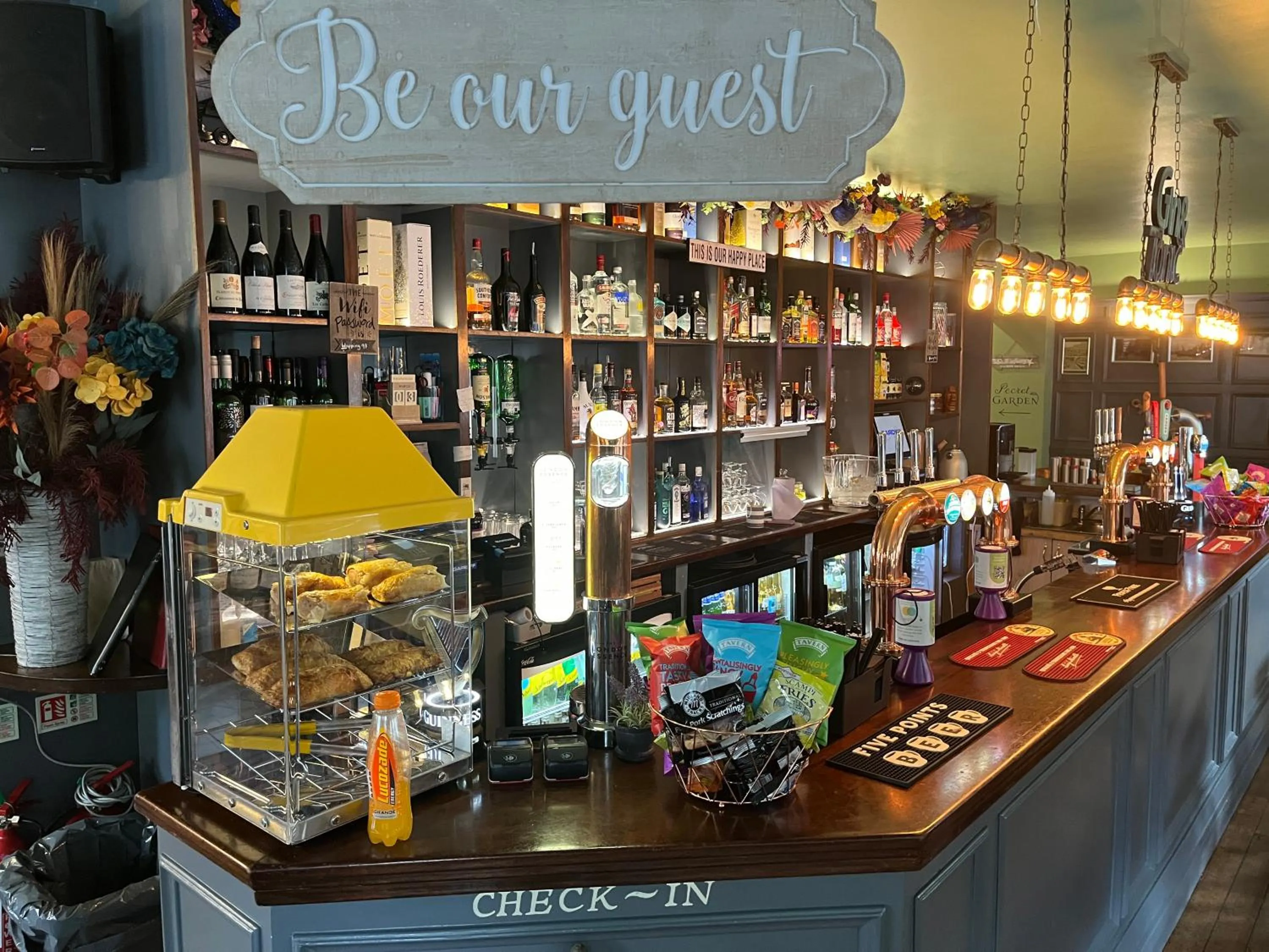 Lounge or bar in Dockers Inn