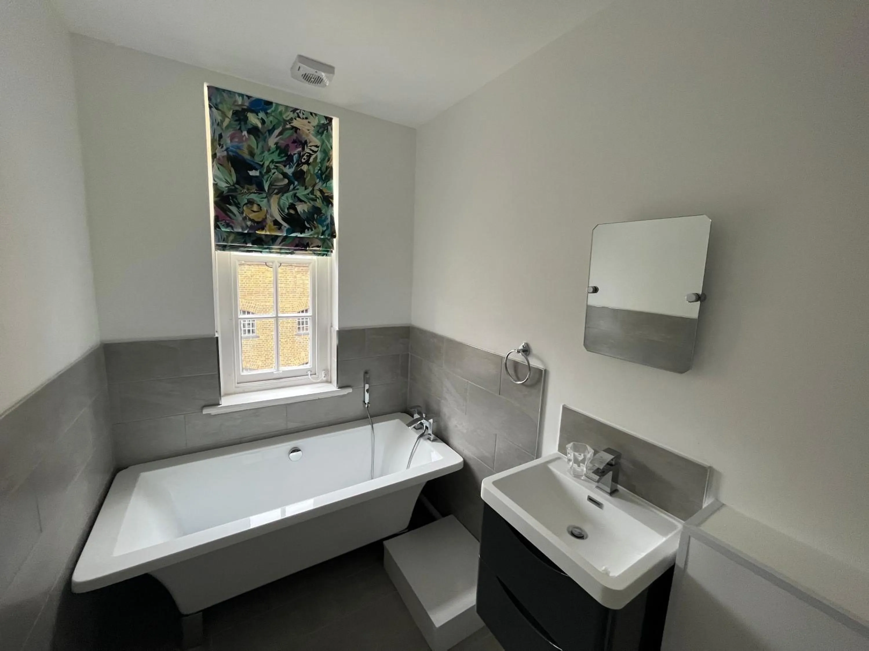 Bathroom in Dockers Inn