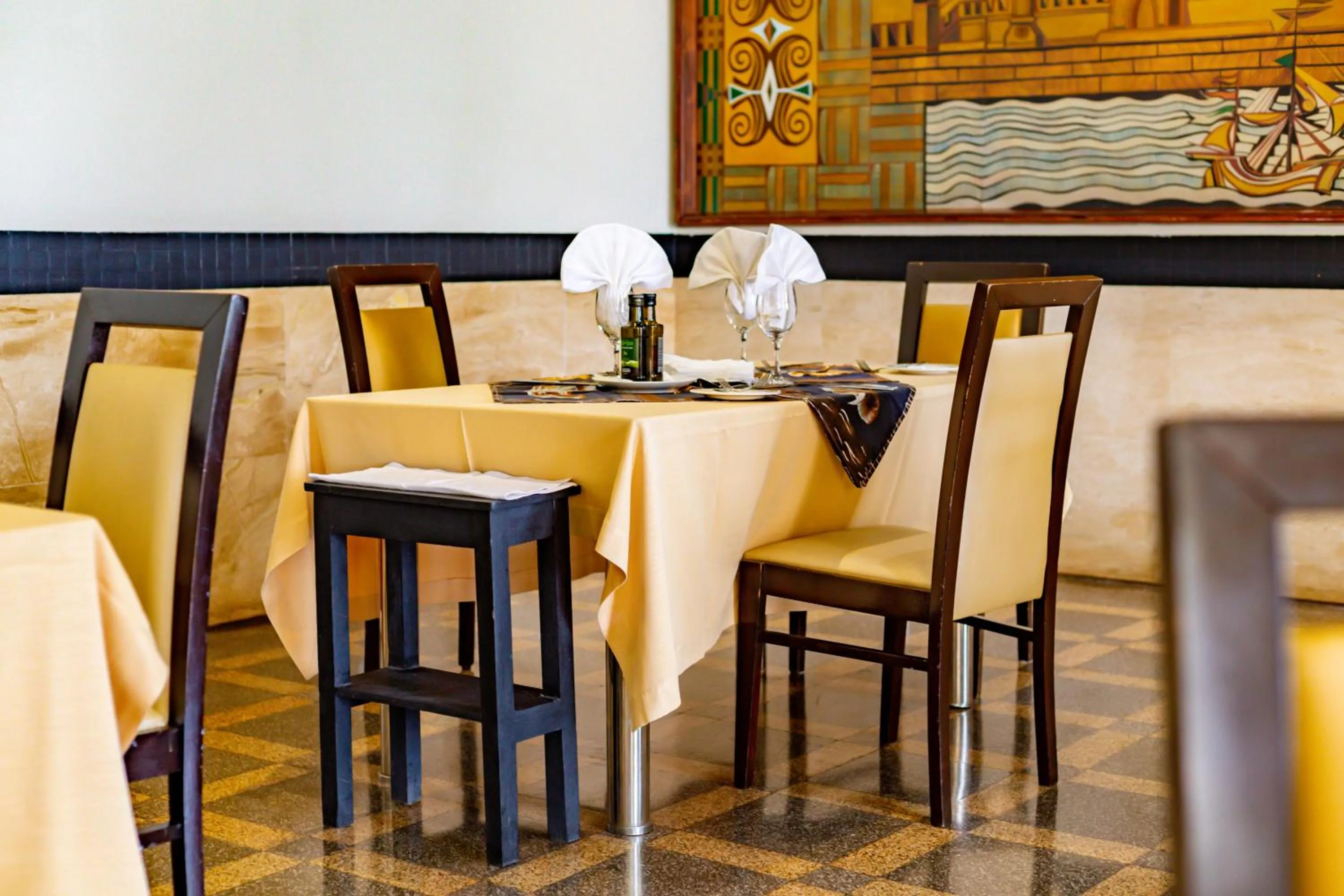 Restaurant/places to eat in Hotel Continental Luanda