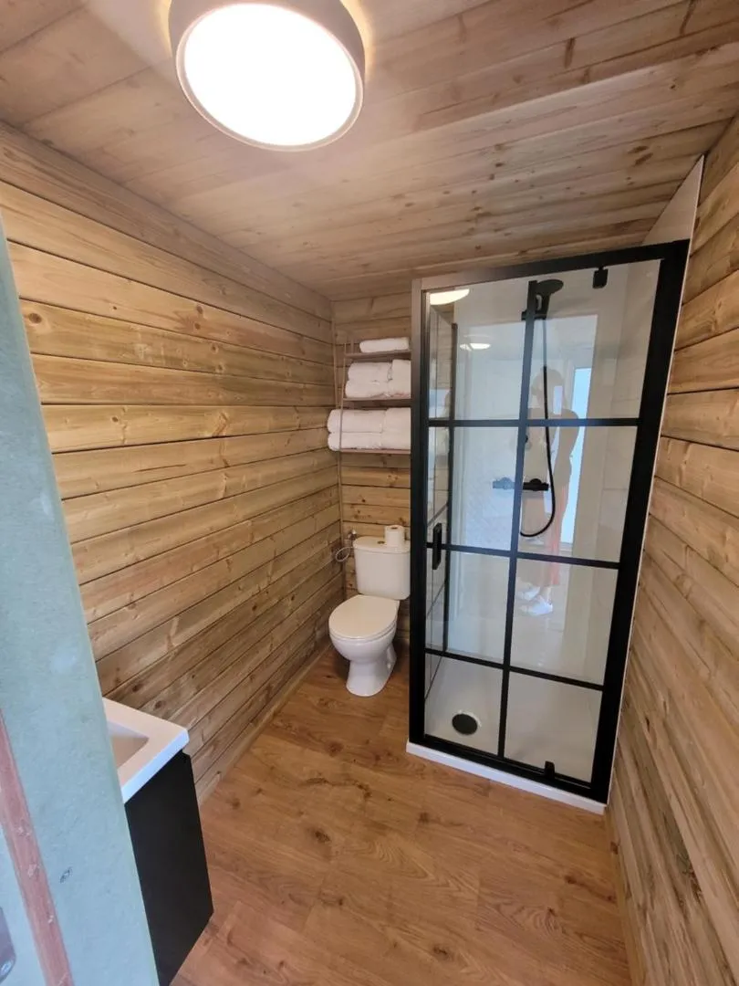 Shower in Parkhoeve Glamping