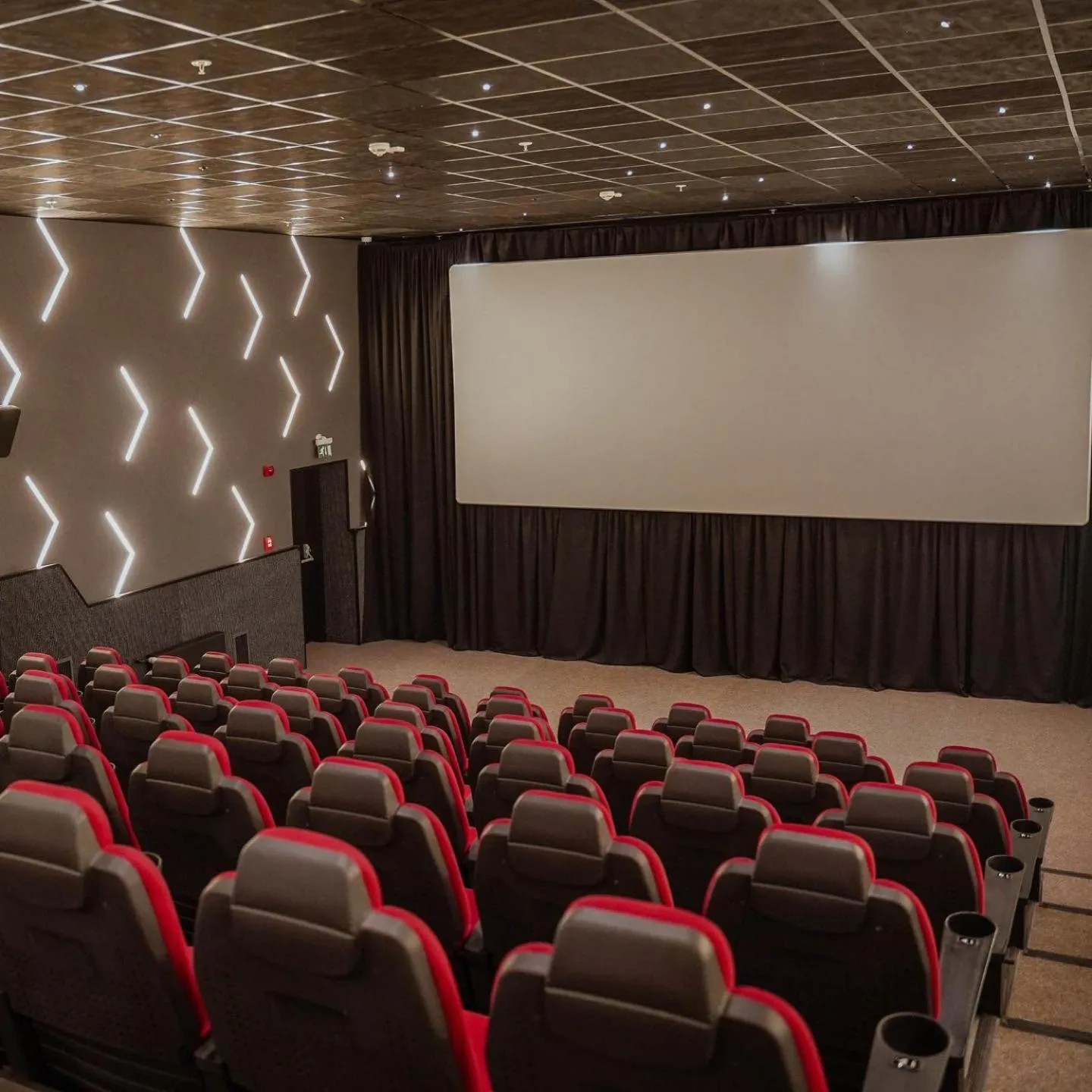 Evening entertainment in Shahdag Hotel & Spa