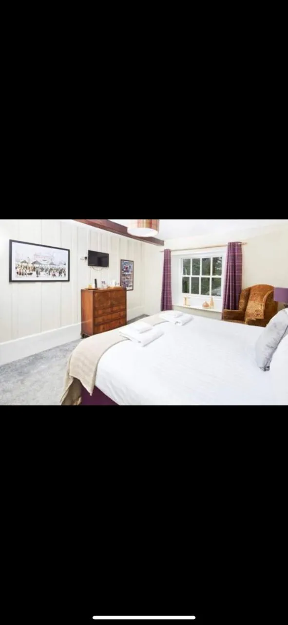 Bedroom, Bed in The Red Lion
