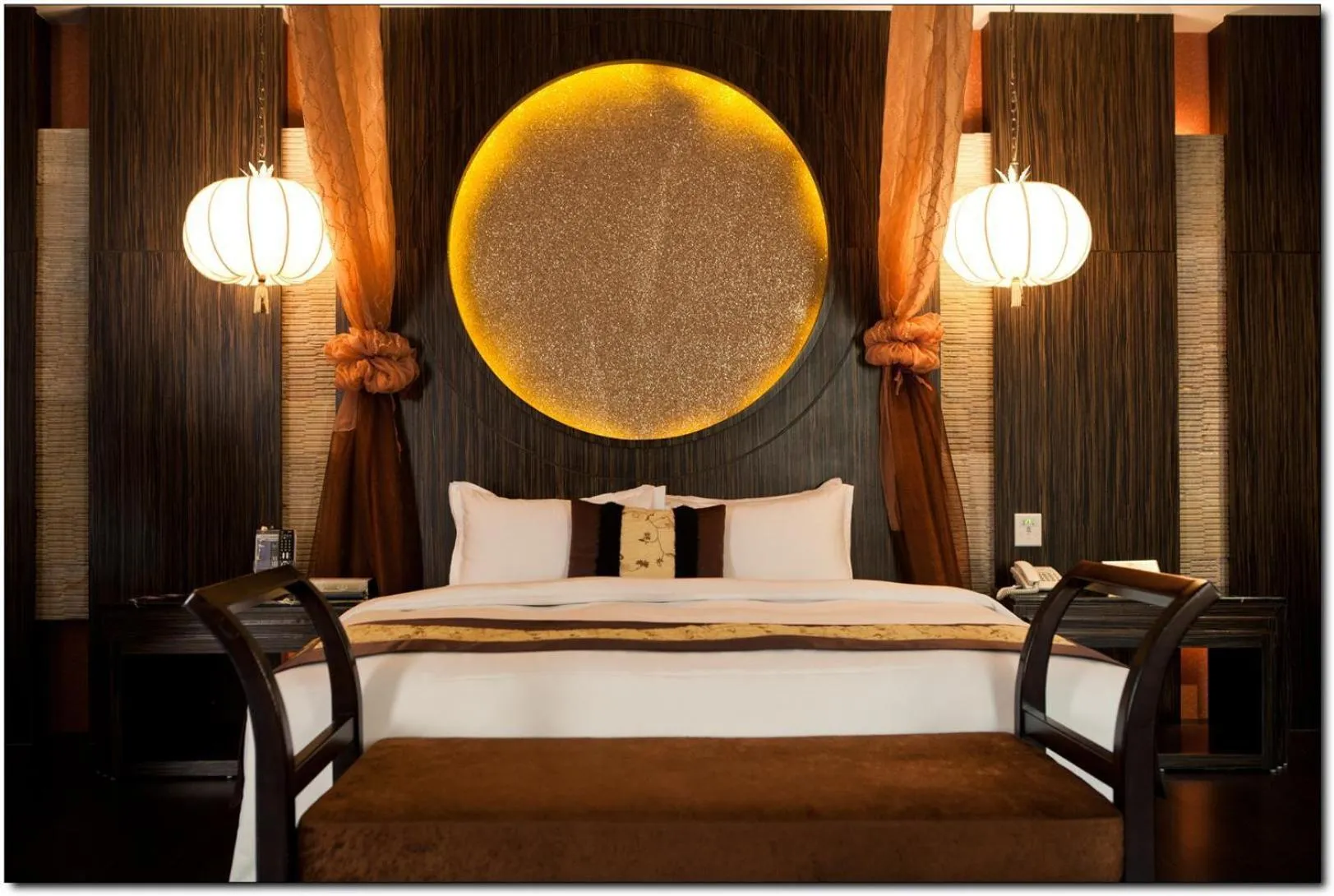 Photo of the whole room, Bed in Merryseasons