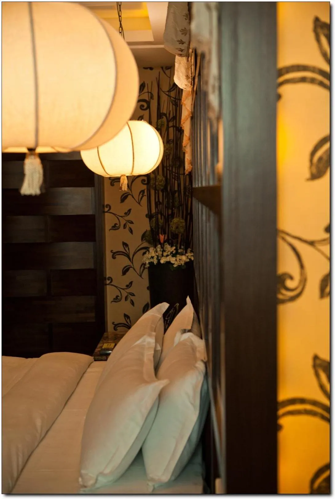 Decorative detail, Bed in Merryseasons