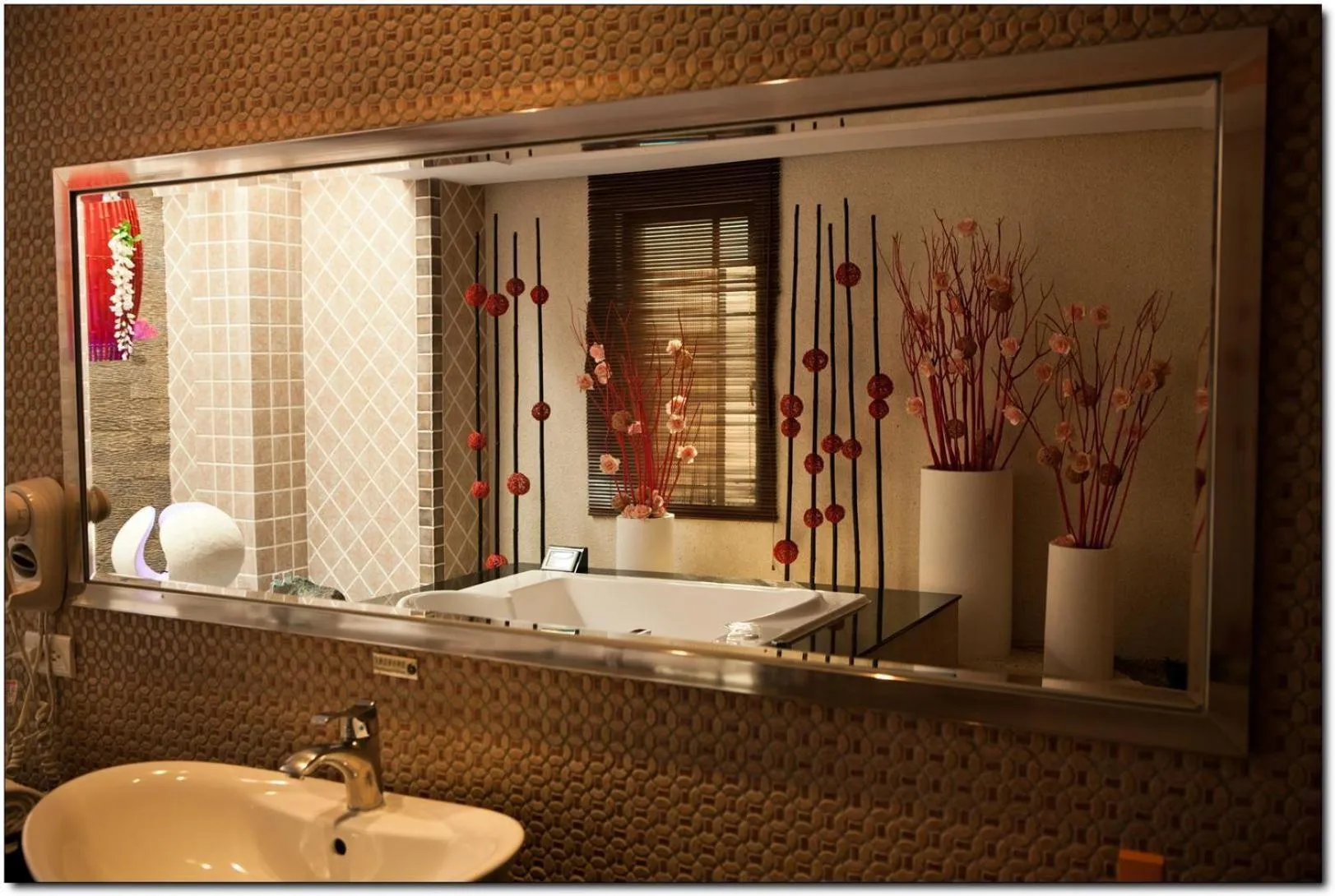 Photo of the whole room in Merryseasons