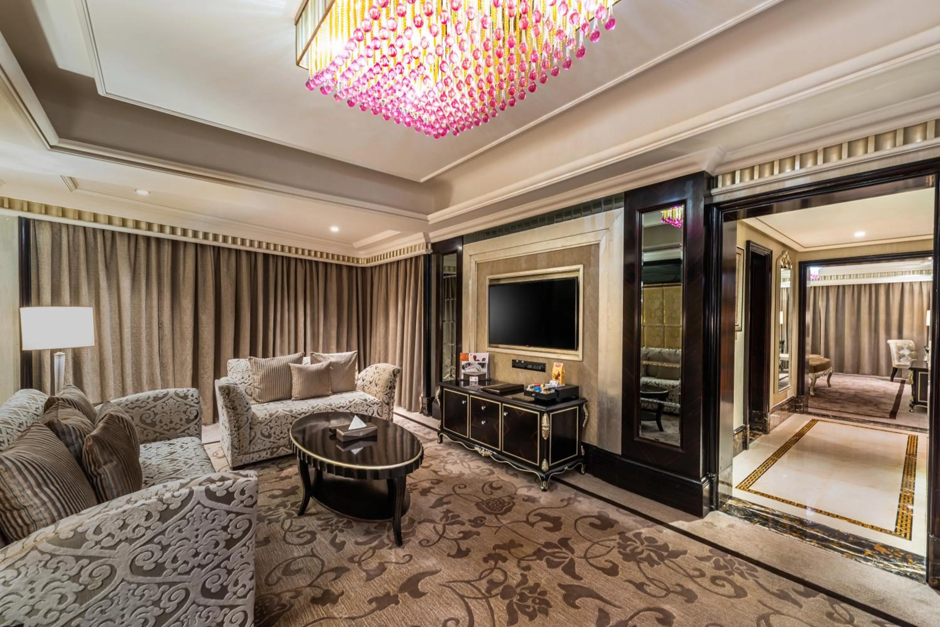 TV and multimedia in Narcissus Riyadh Hotel & Spa