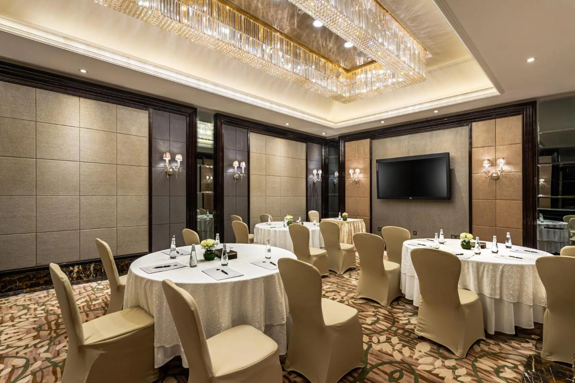 Meeting/conference room in Narcissus Riyadh Hotel & Spa