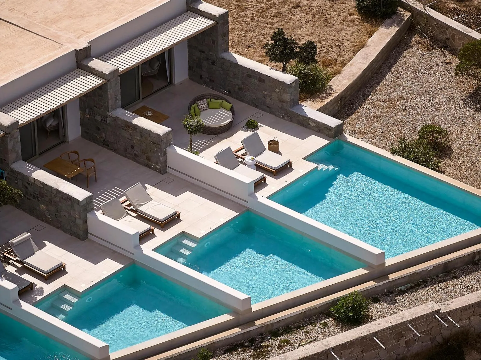Swimming pool in Hotel Milos Sea Resort