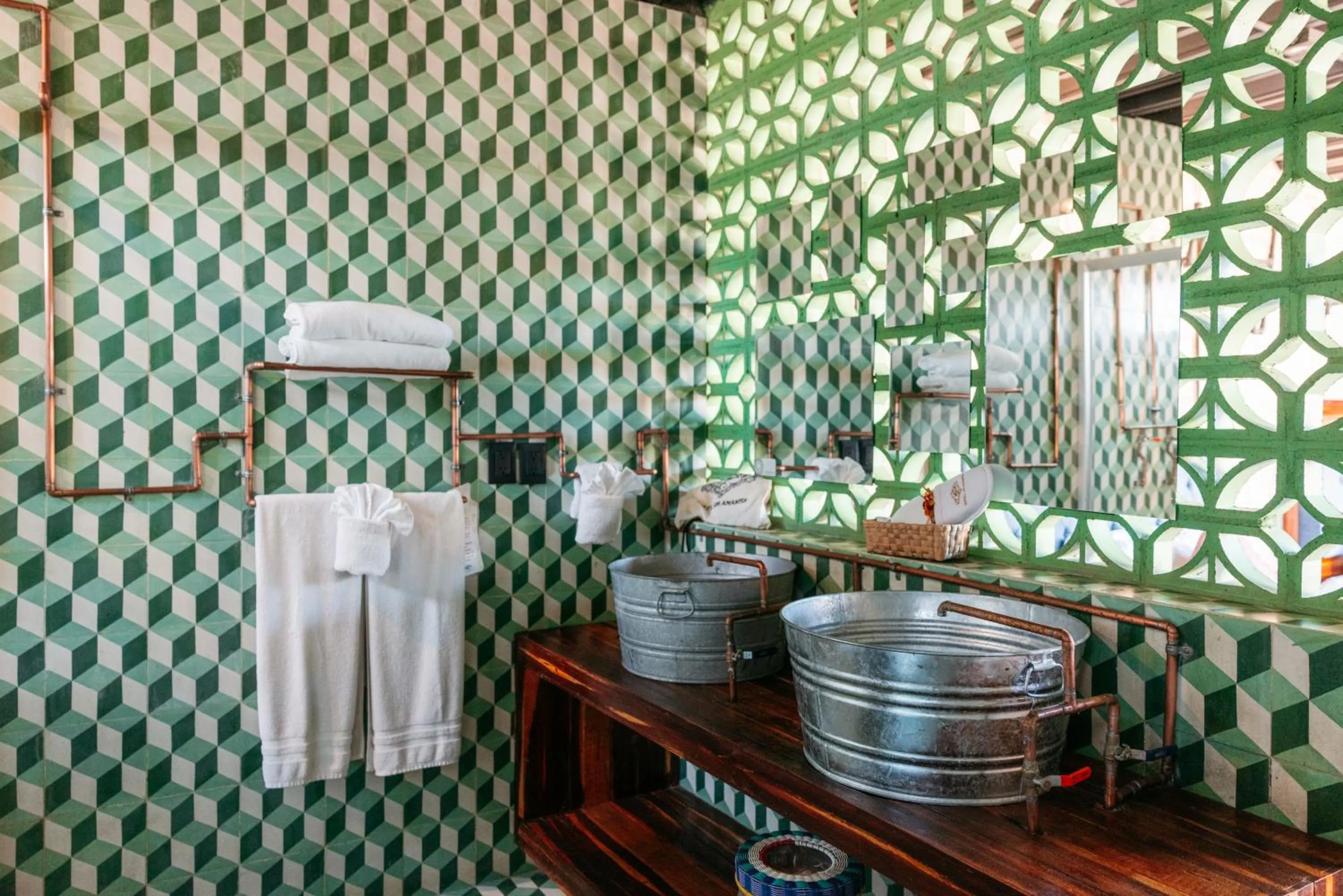 Bathroom in Hotel Los Amantes Valle de Guadalupe