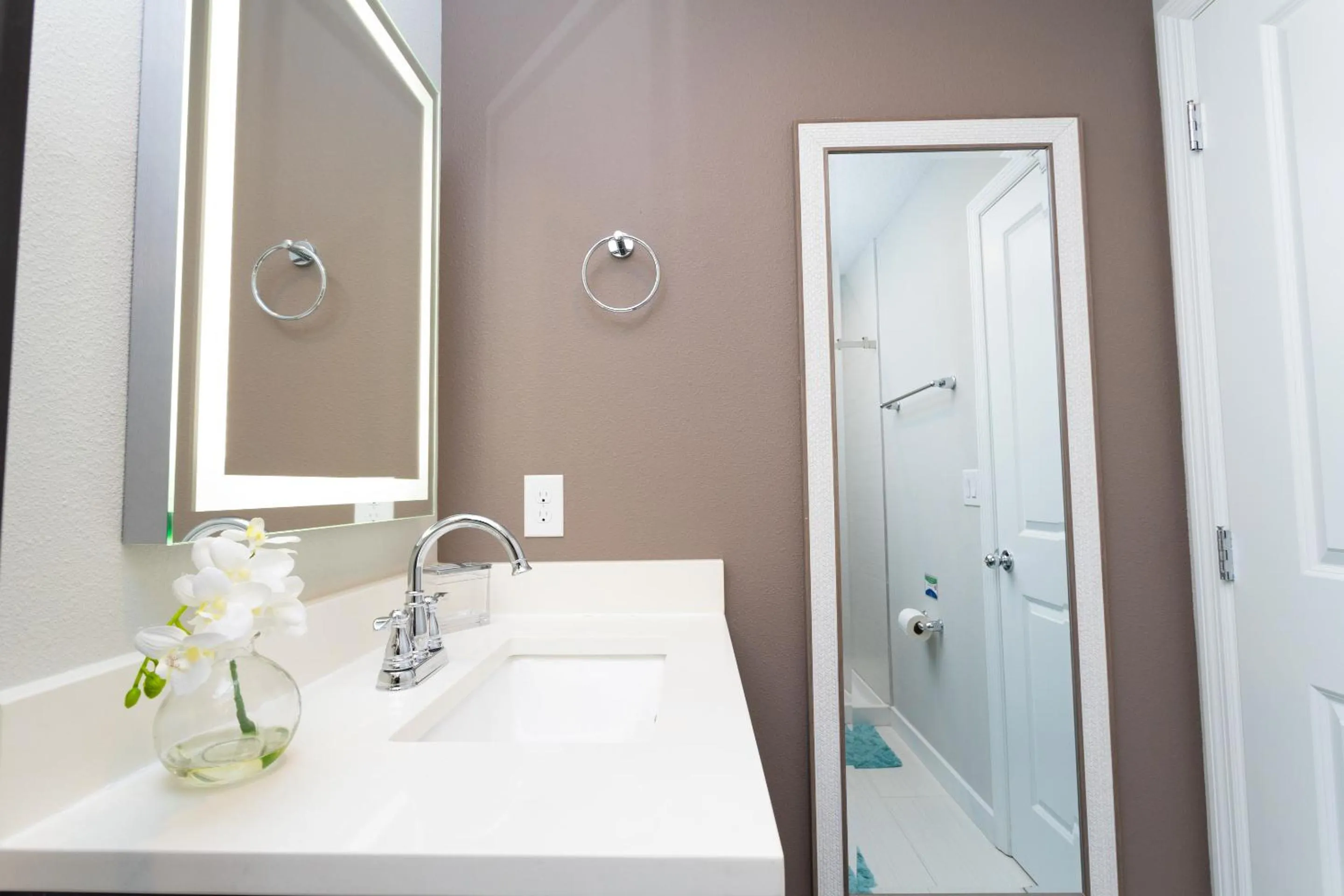 Gorgeous and New House at Le Reve Resort (214221)