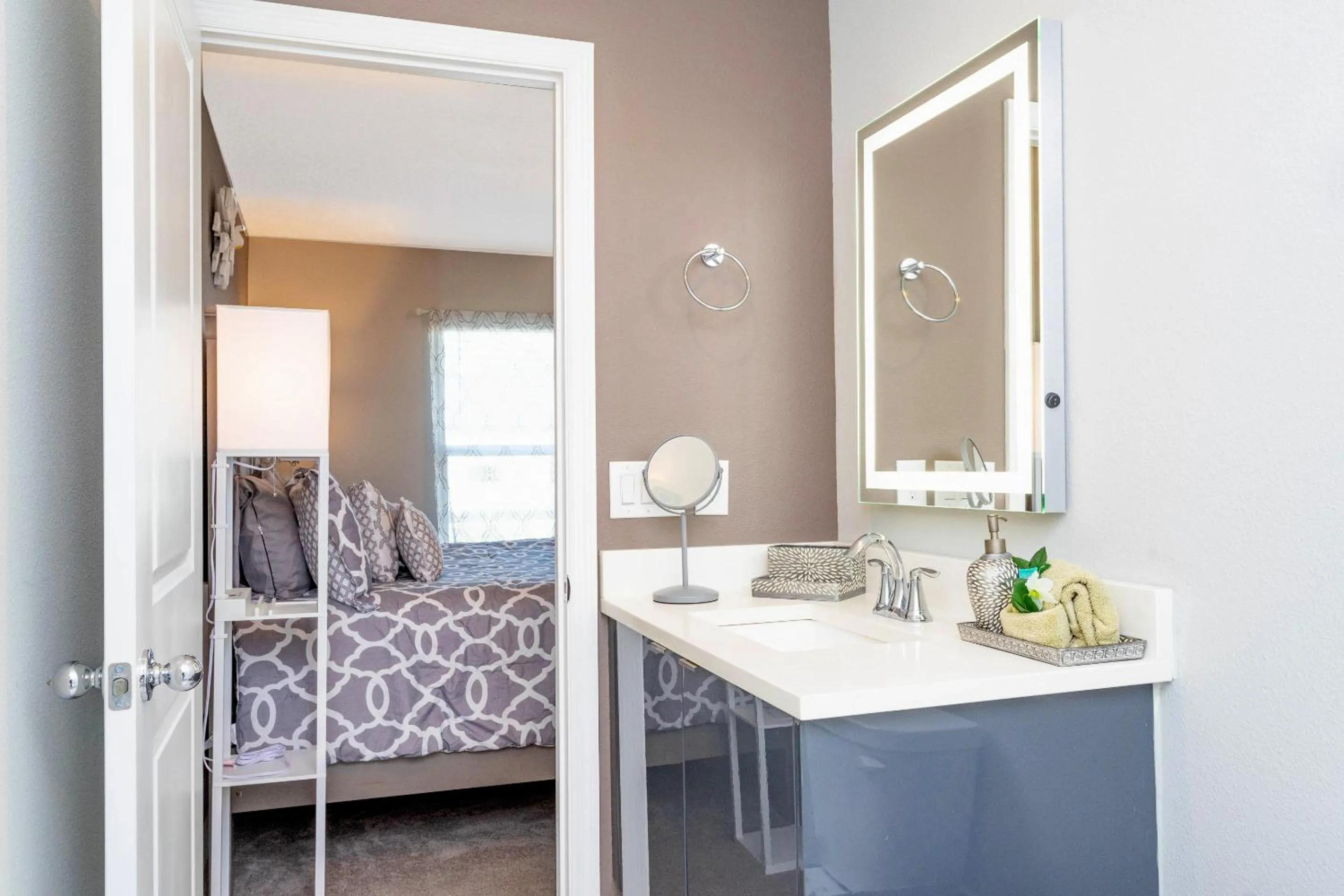 Gorgeous and New House at Le Reve Resort (214221)