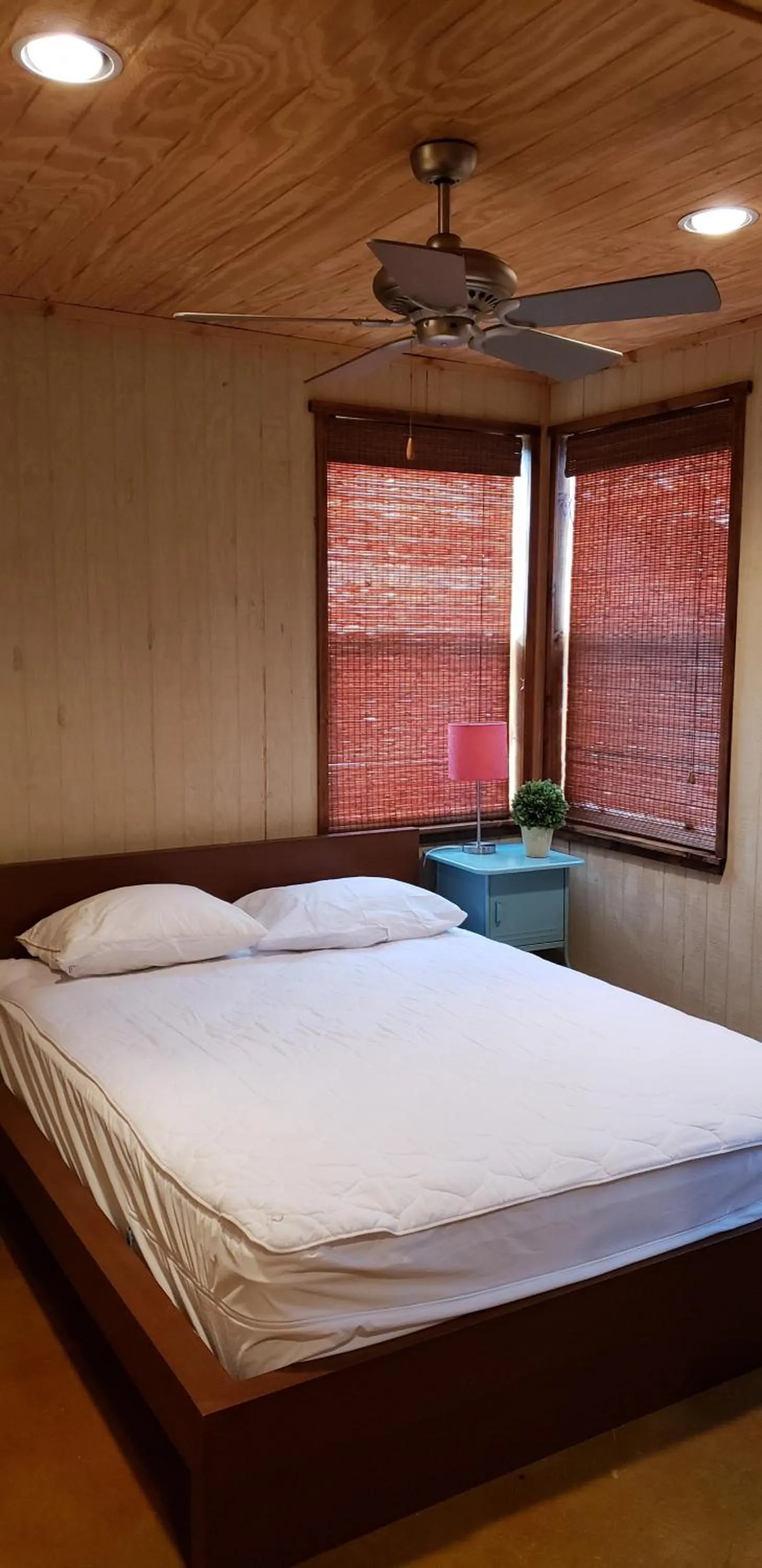 Bed in Seven Bluff Cabins