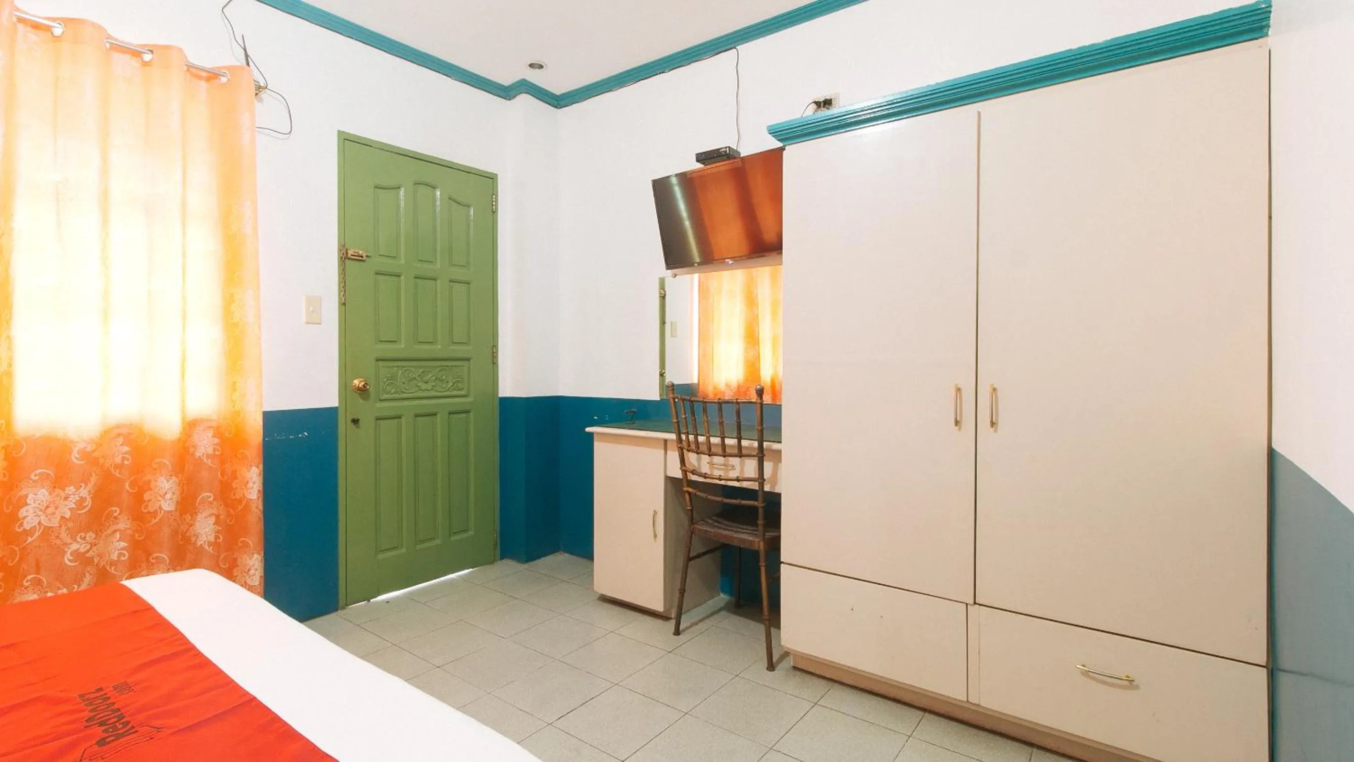 Photo of the whole room, Bed in RedDoorz @ Orsu Hotel Angeles Pampanga