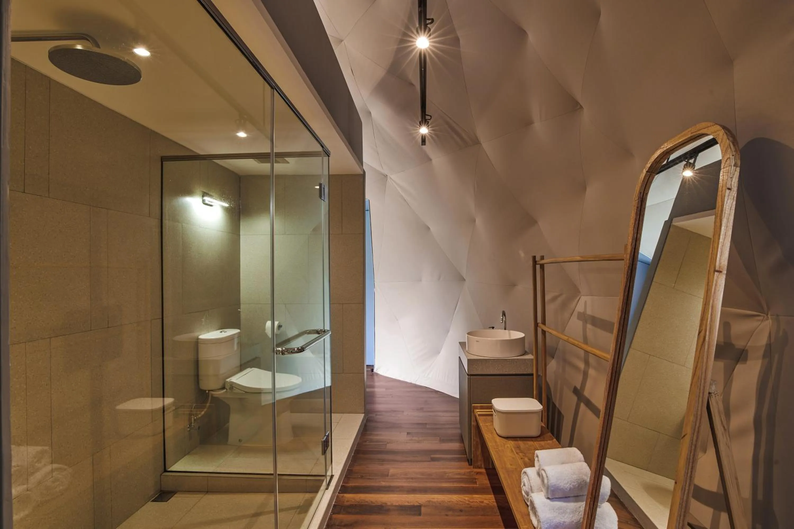 Property building in Lintang Luku Tent Resort