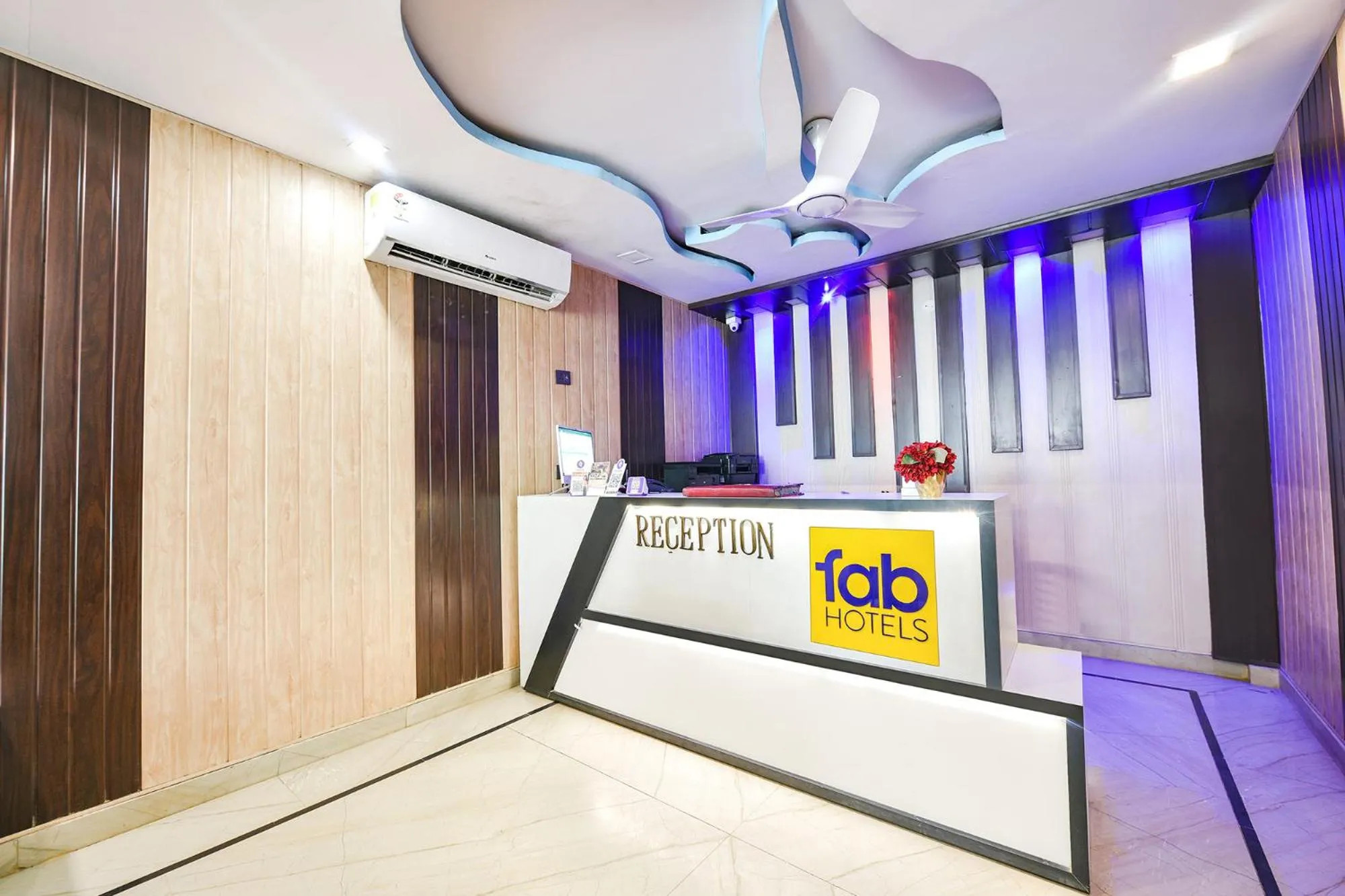 Lobby or reception in FabHotel Capital Inn
