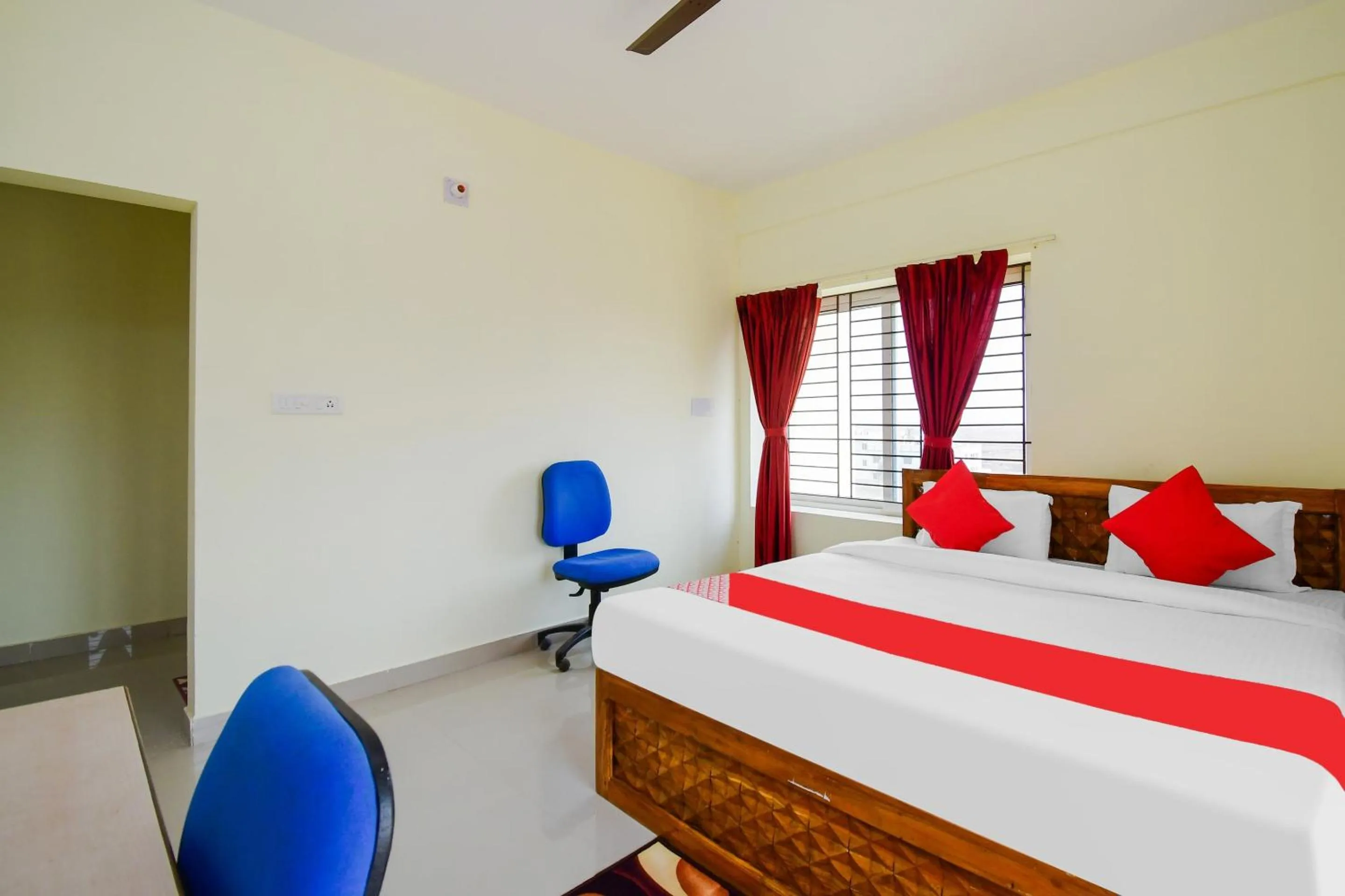 Bedroom, Bed in Hotel O U Tech Hotel And Restaurant