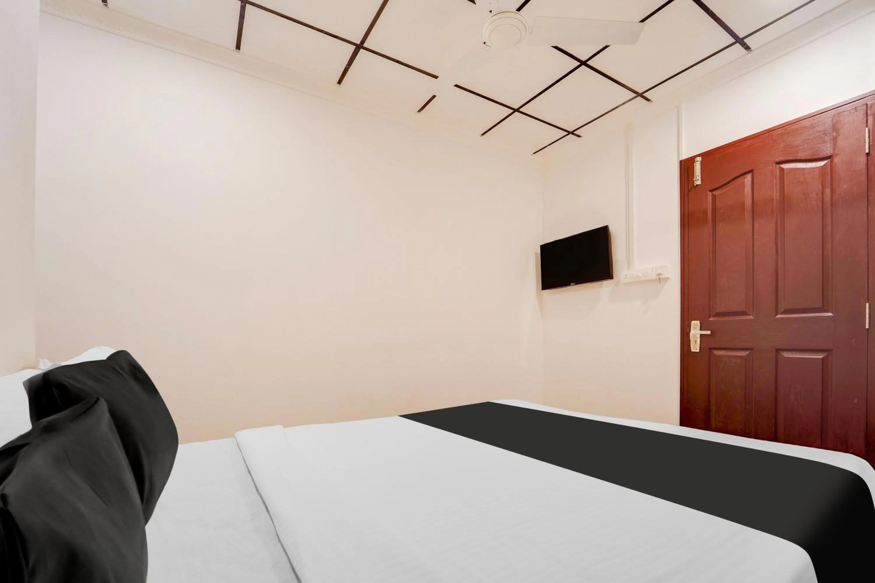 Bedroom, Bed in Hotel O Vazhakkala