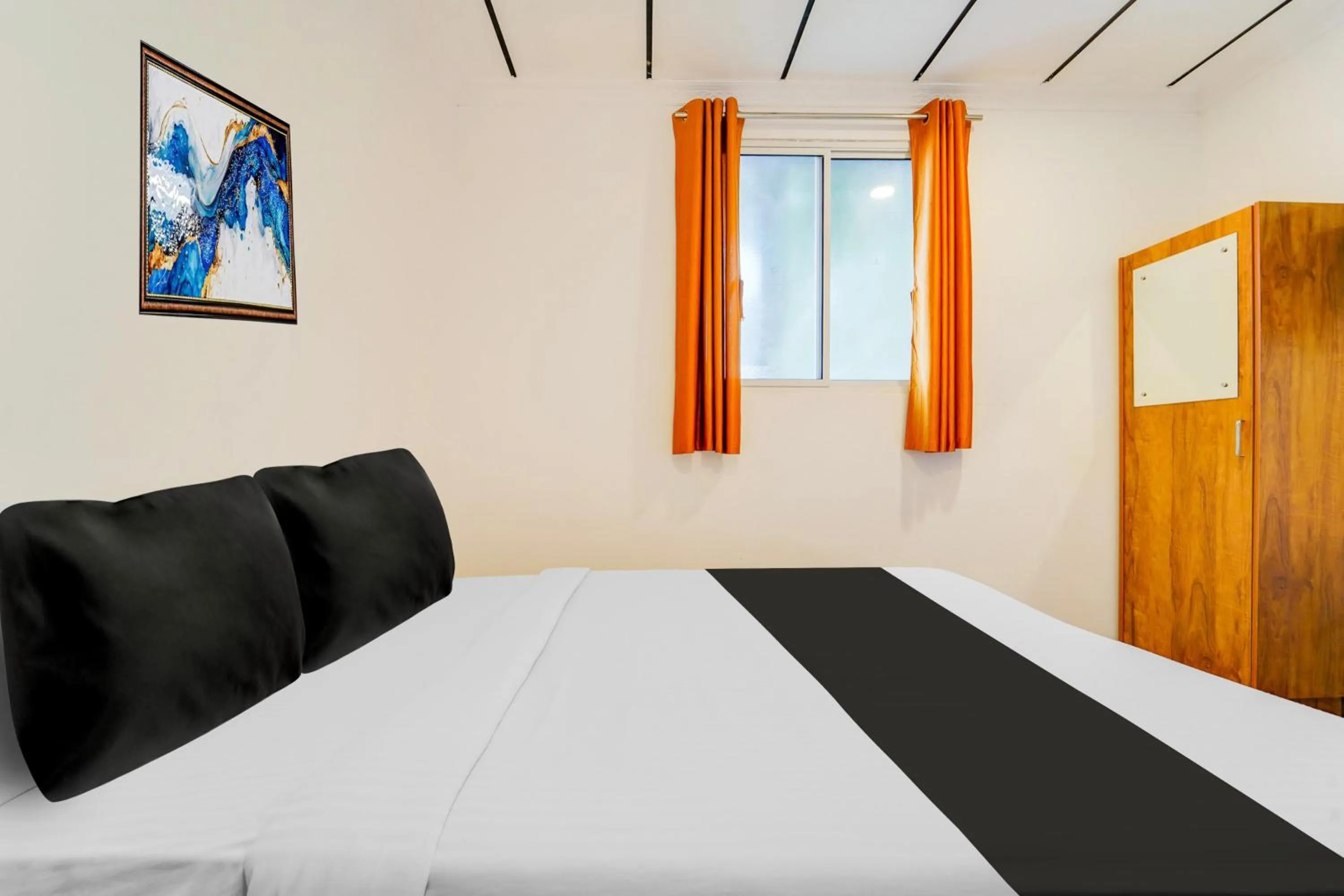 Bedroom, Bed in Hotel O Vazhakkala