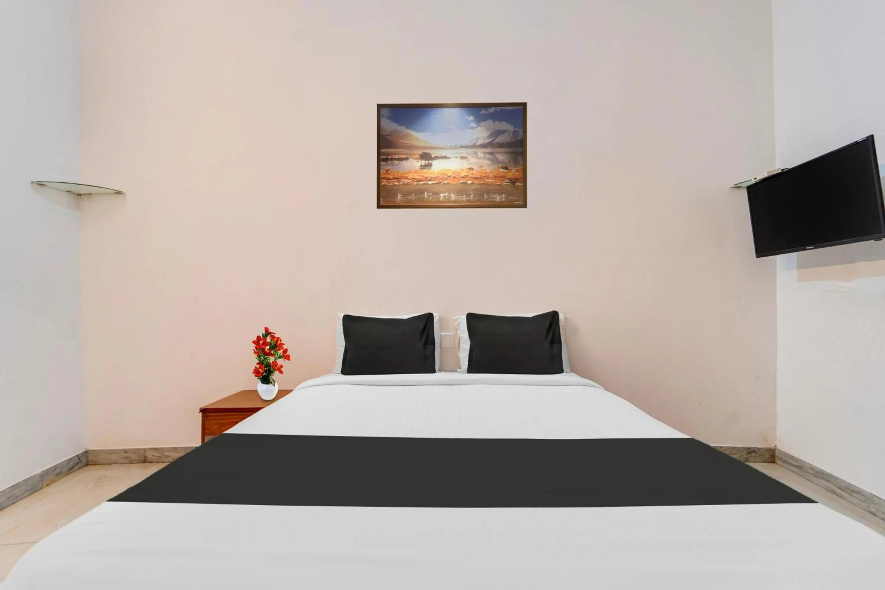 Bedroom, Bed in Hotel O Vazhakkala