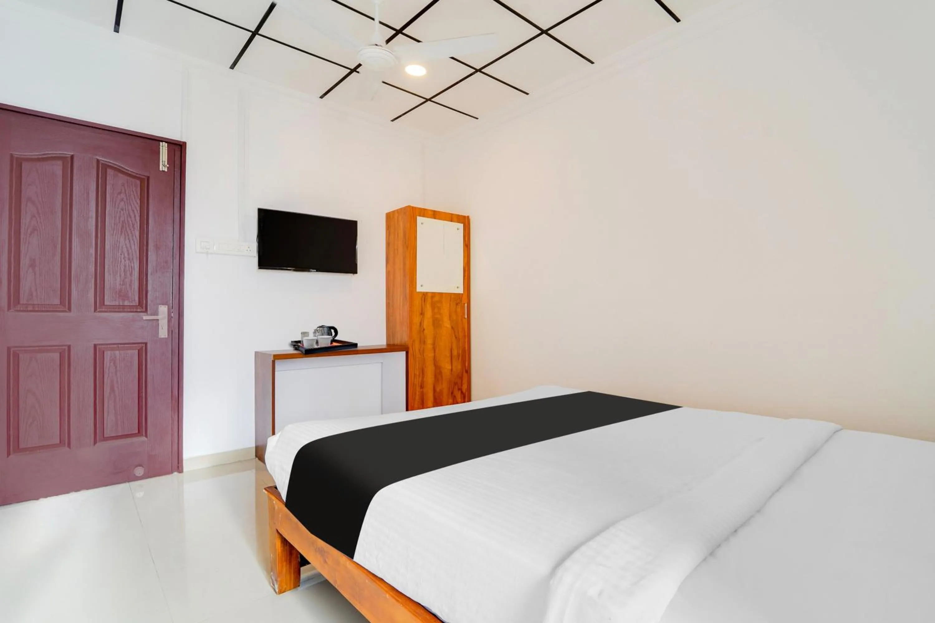 Bedroom, Bed in Hotel O Vazhakkala