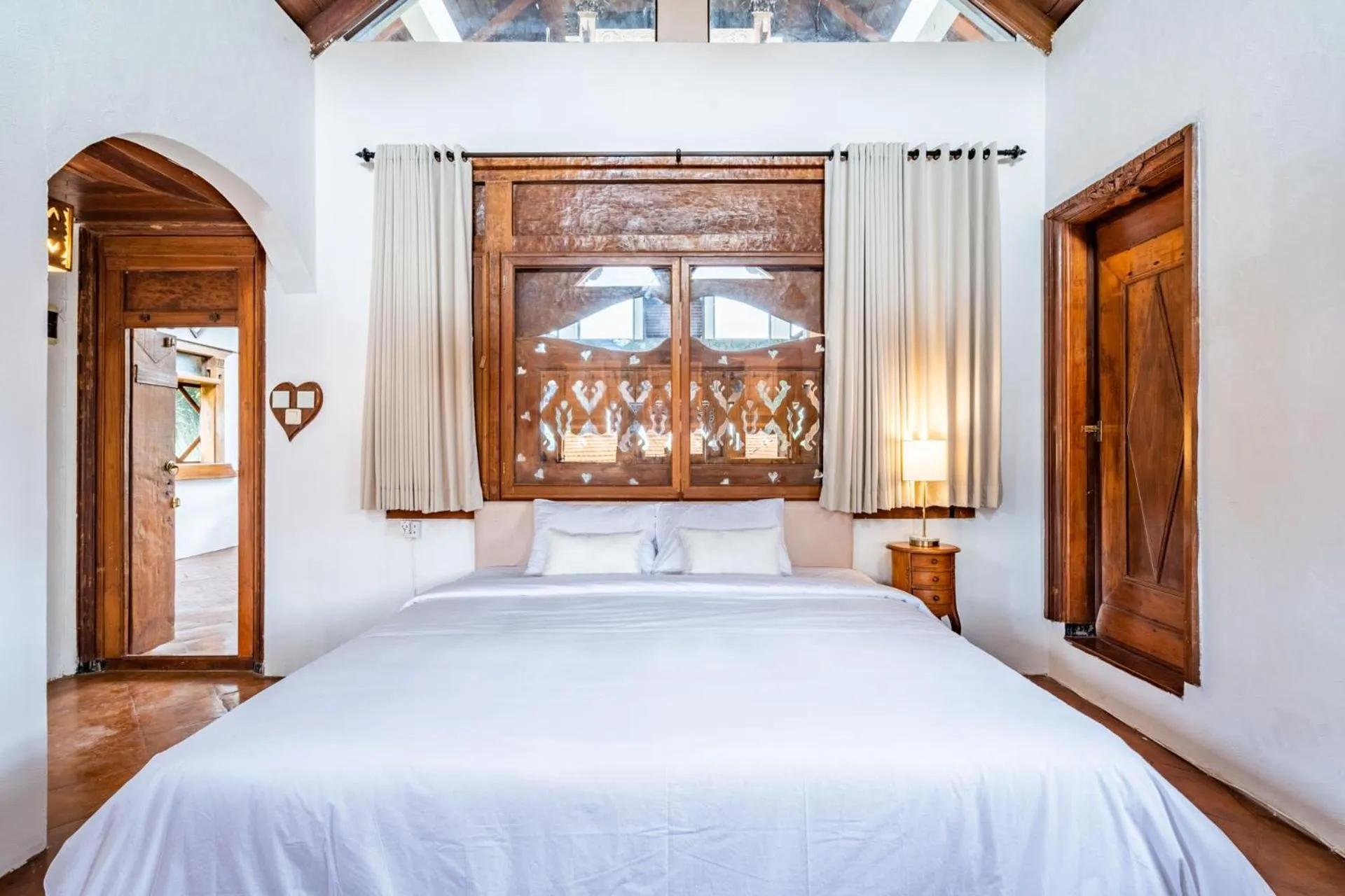 Bed in Villa Canggu Hearts