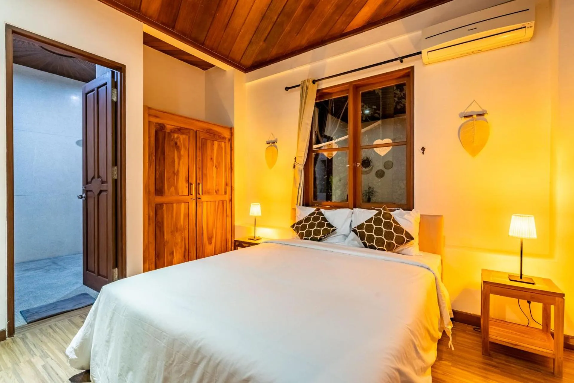 Bed in Villa Canggu Hearts