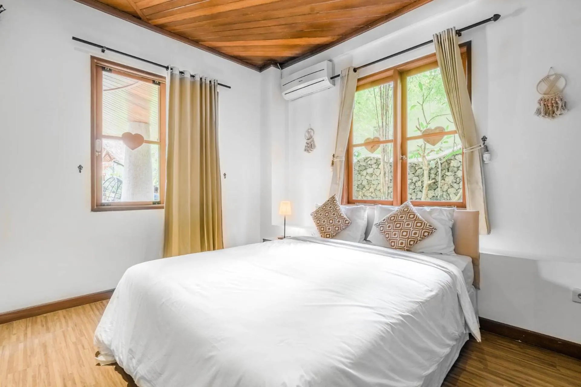 Bed in Villa Canggu Hearts