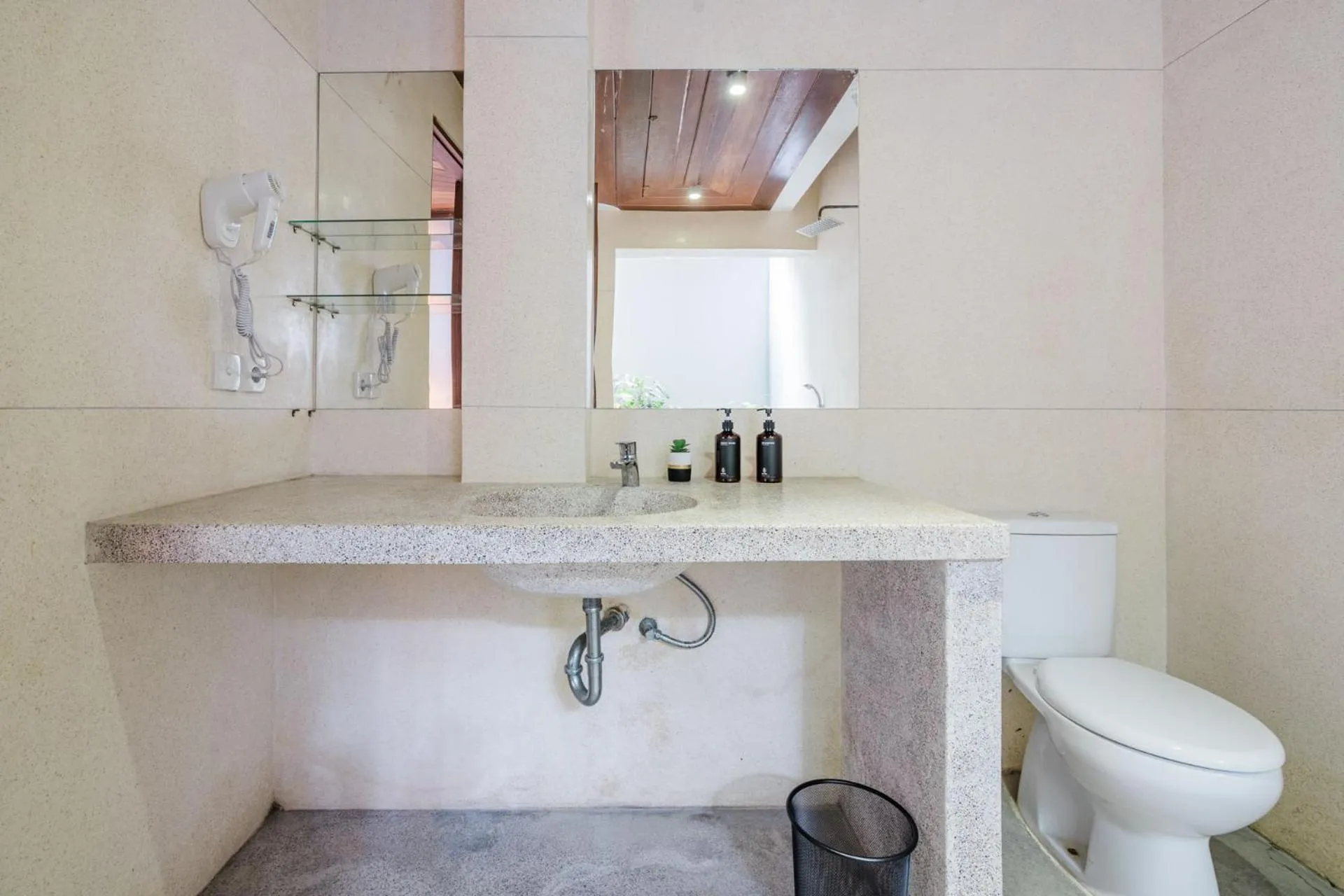 Bathroom in Villa Canggu Hearts