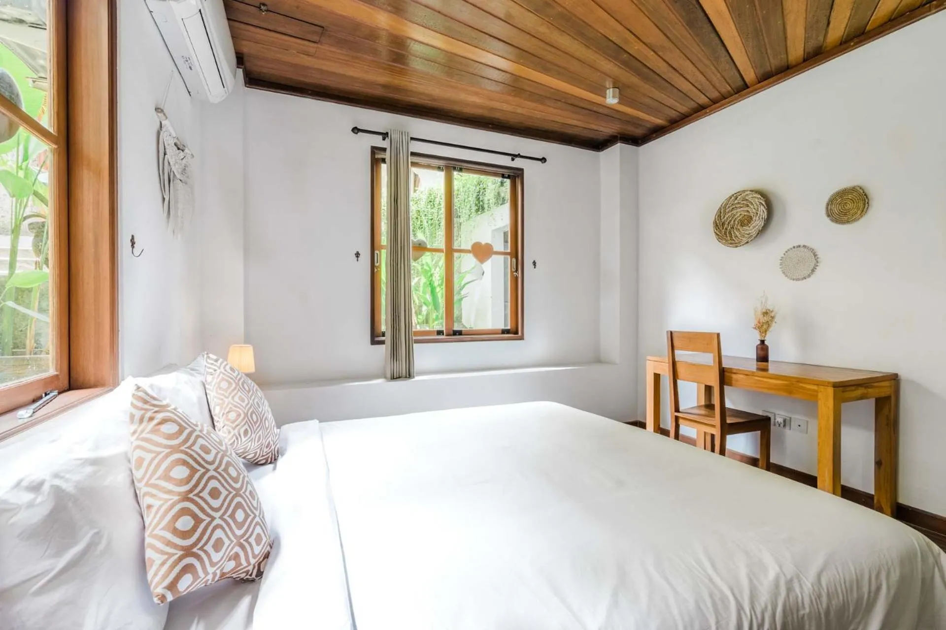 Bed in Villa Canggu Hearts