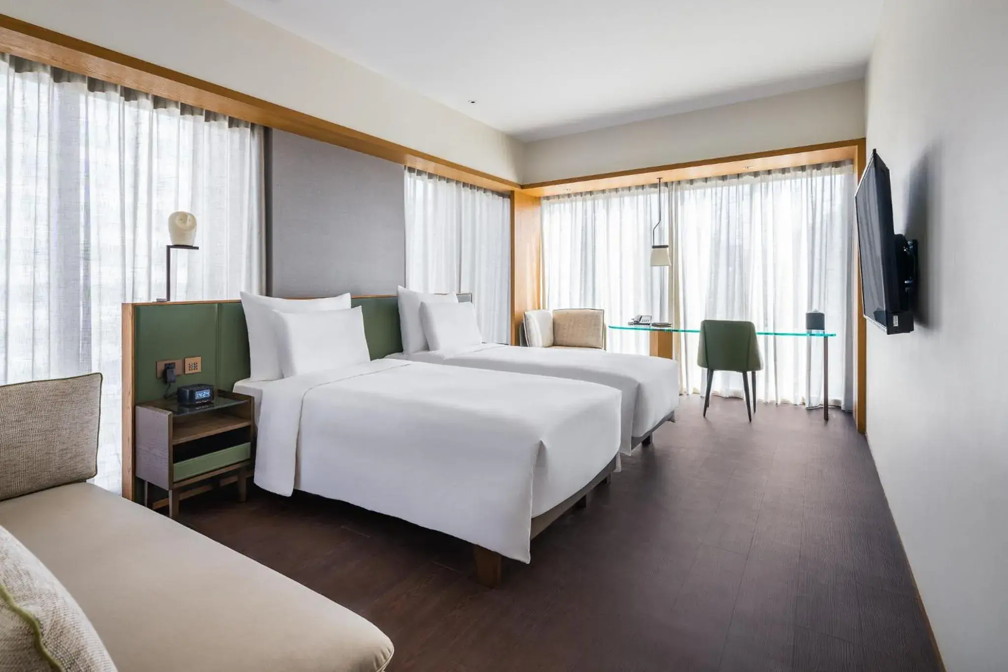 Deluxe Corner Twin Room in Humble Boutique Hotel Deluxe Corner Twin Room in Humble Boutique Hotel