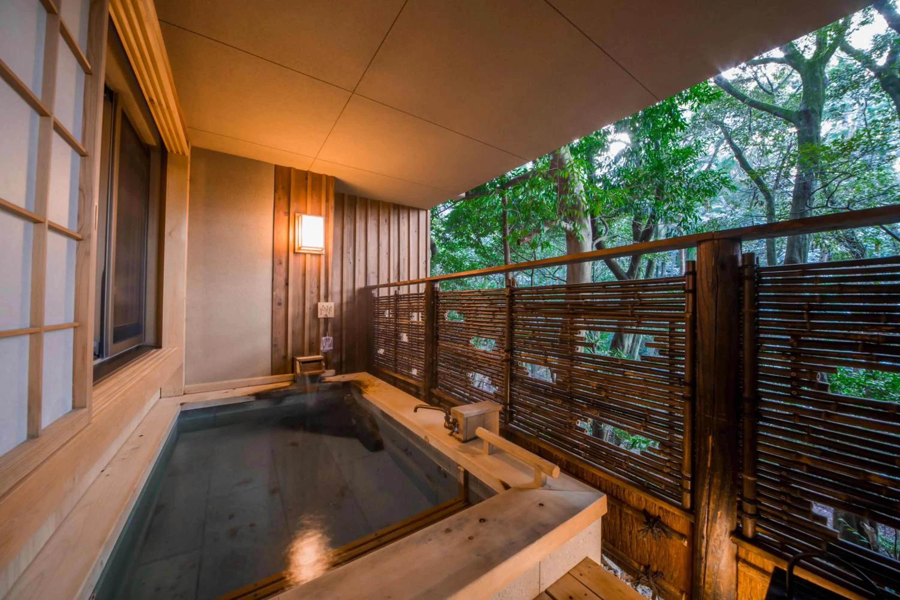 Hot Spring Bath in Ikyu