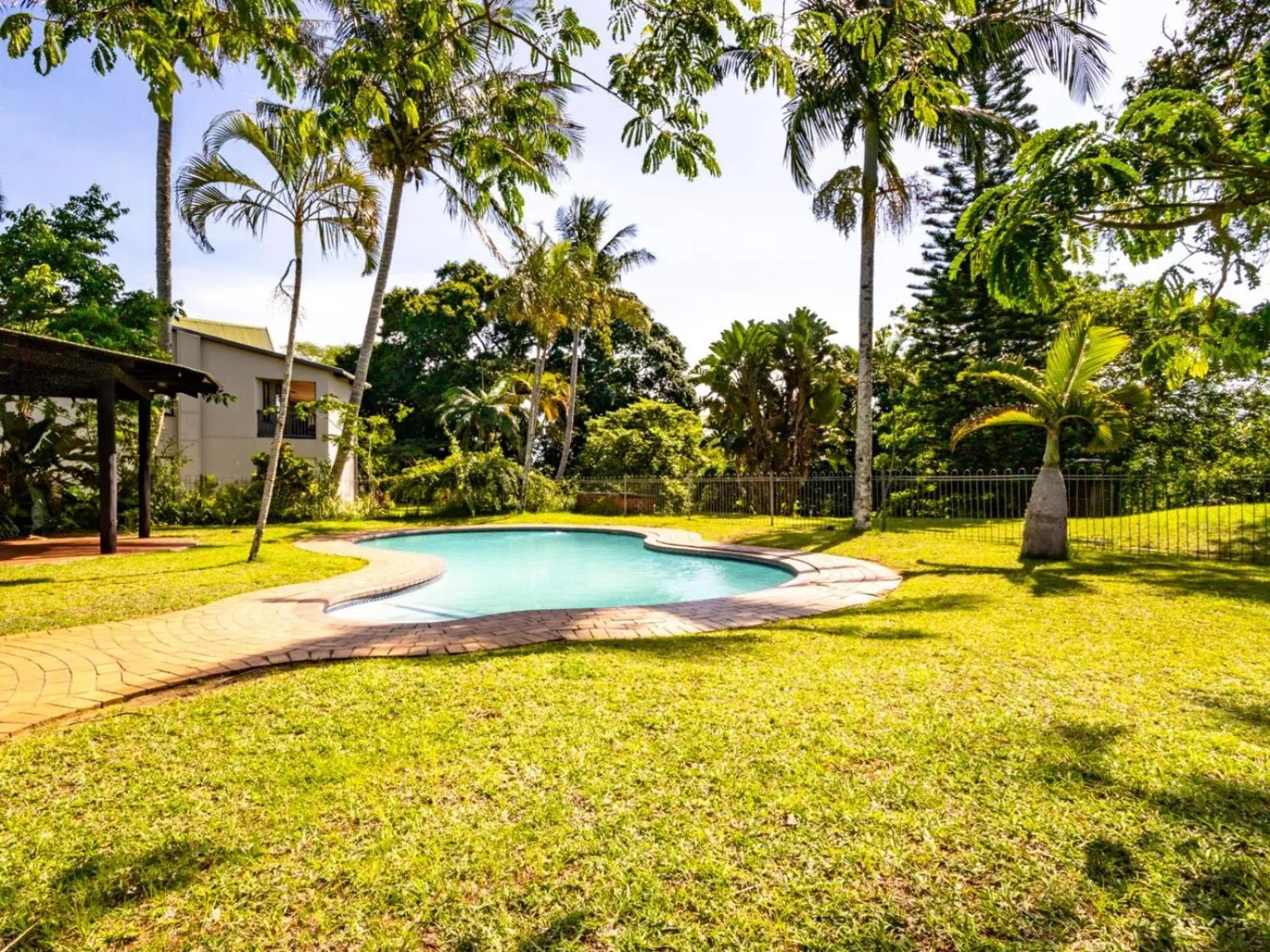 Swimming pool in The Bridge 38