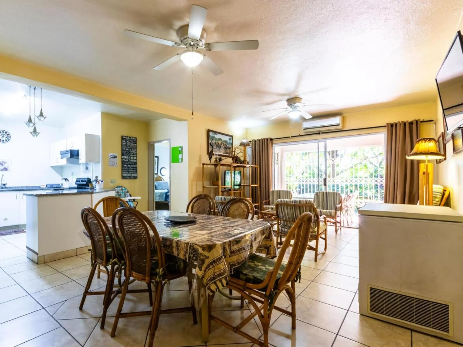 Communal lounge/ TV room in The Bridge 38