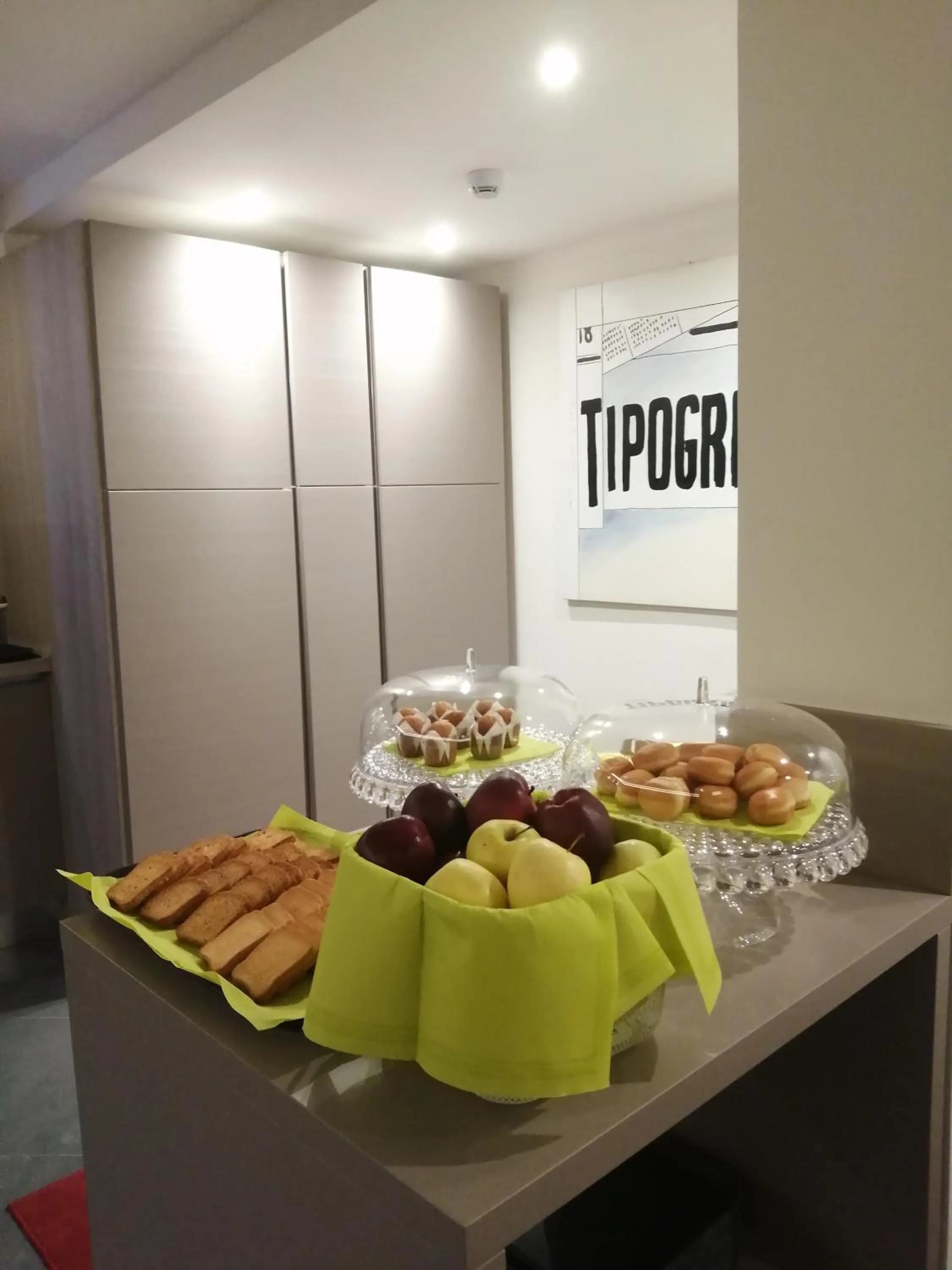 Food in Gemelli Hotel