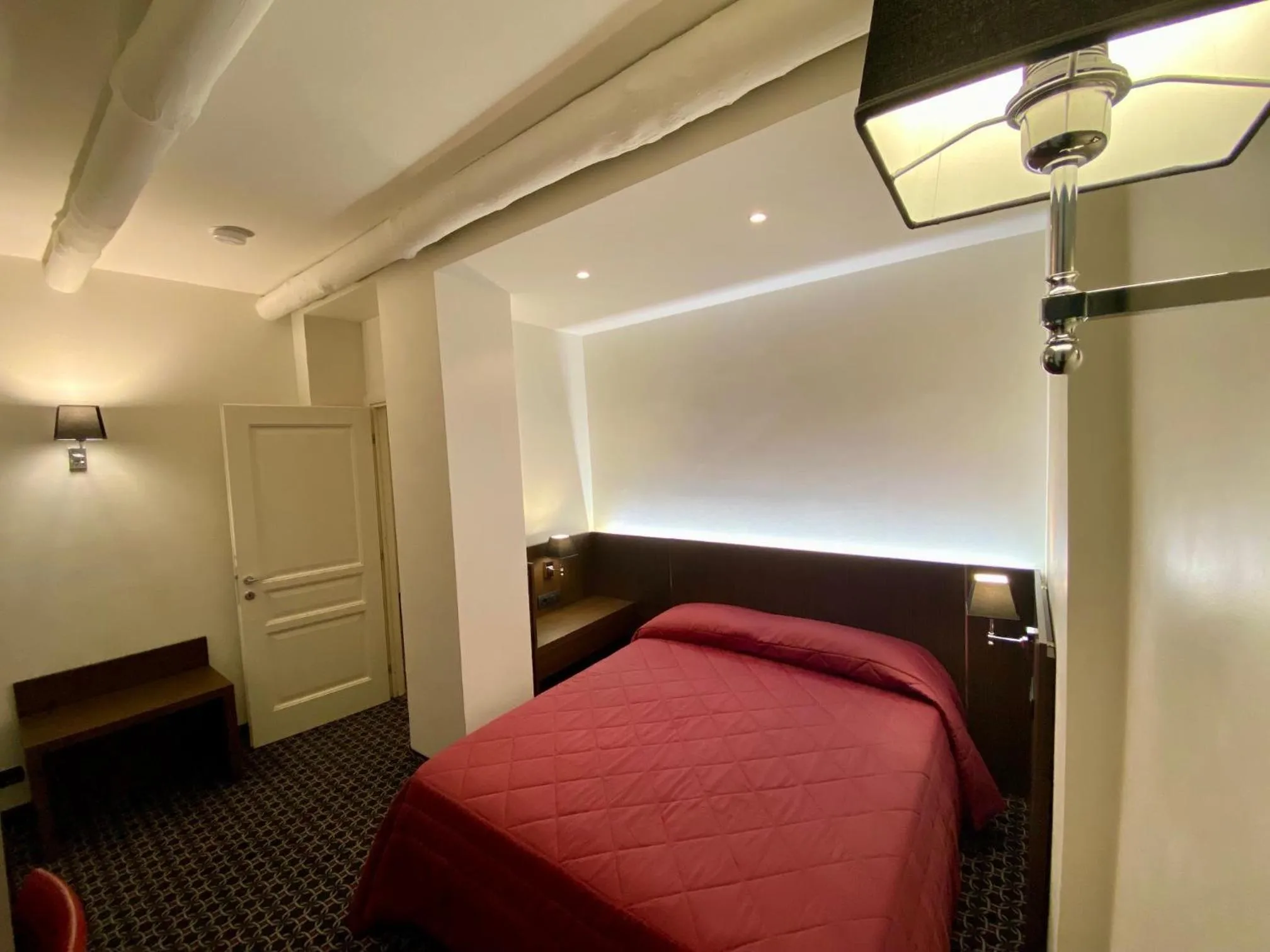 Bedroom, Bed in Gemelli Hotel