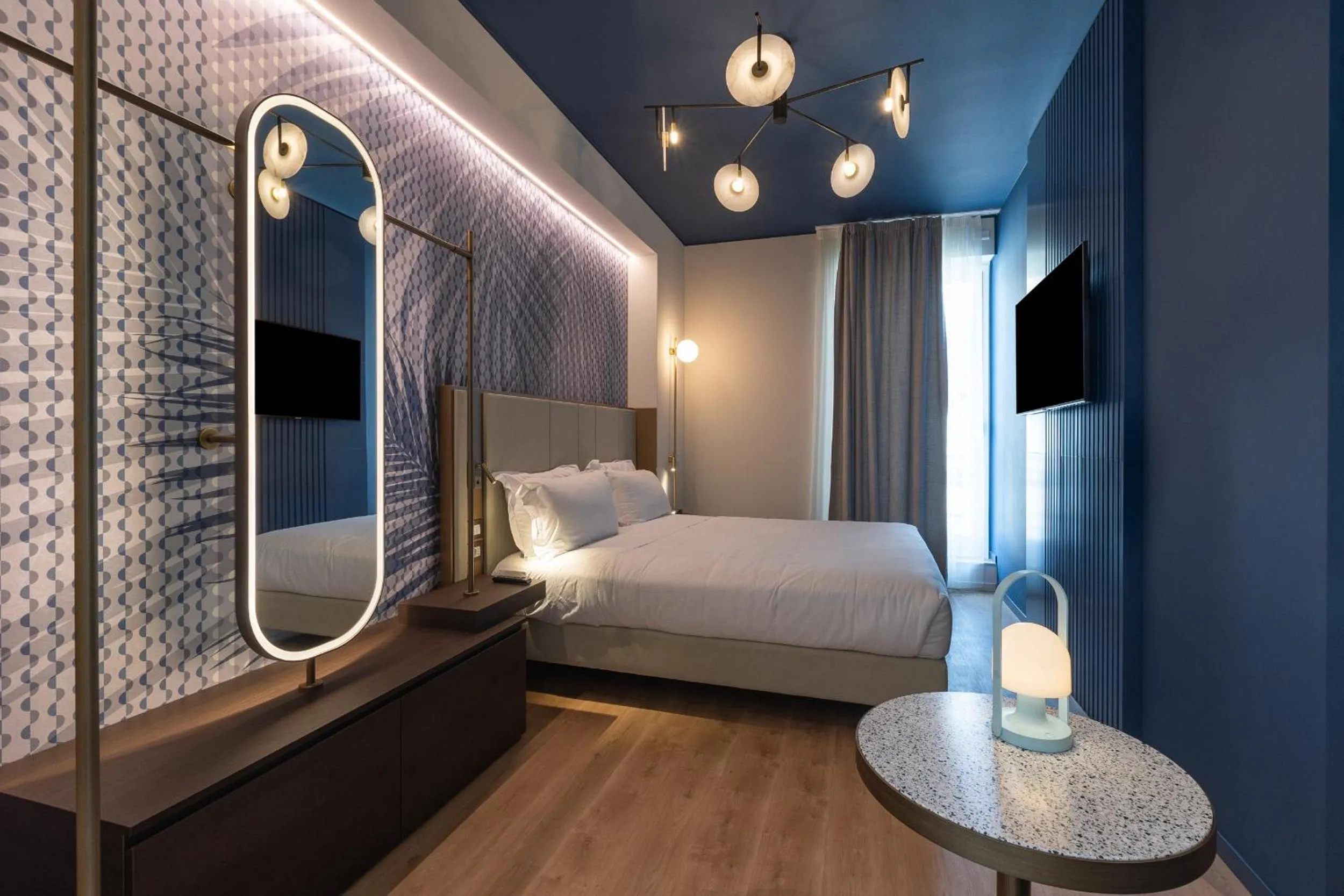 Photo of the whole room, Bed in Boutique Hotel Martini 17