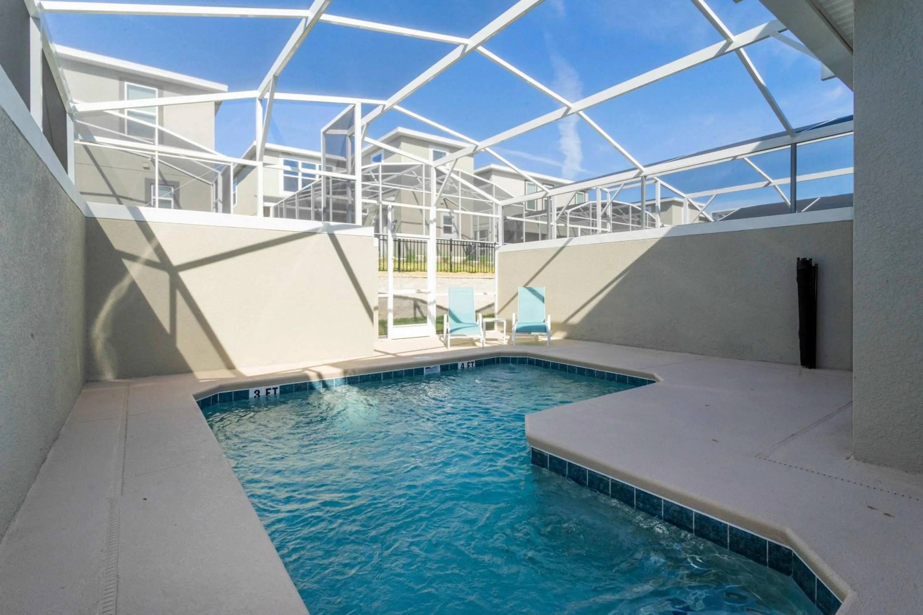 Splendid 4 Bd w/ Pool Close to Disney @ Champions Gate 1006