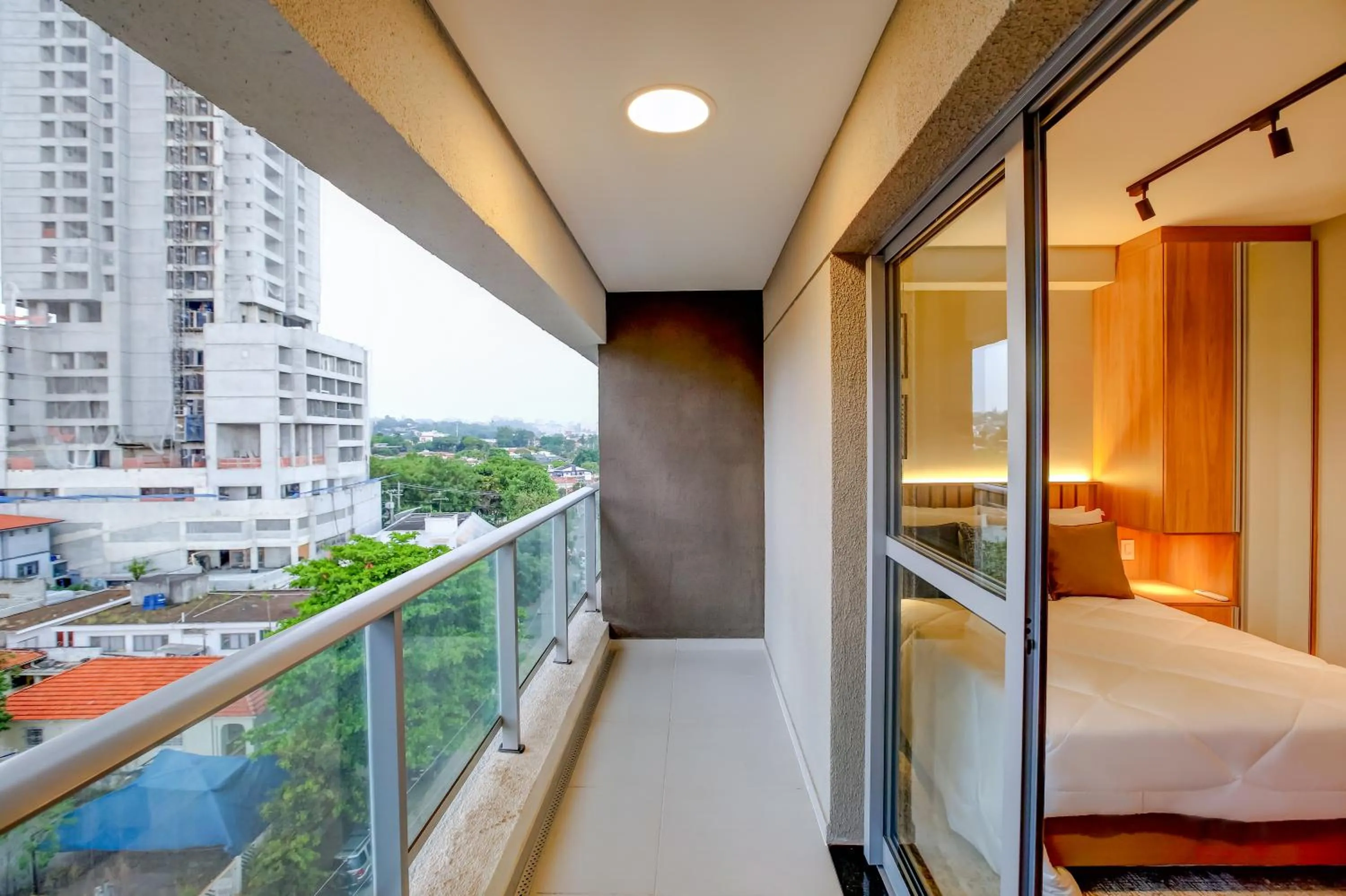 Balcony/Terrace in Roomo Butantã Rebouças