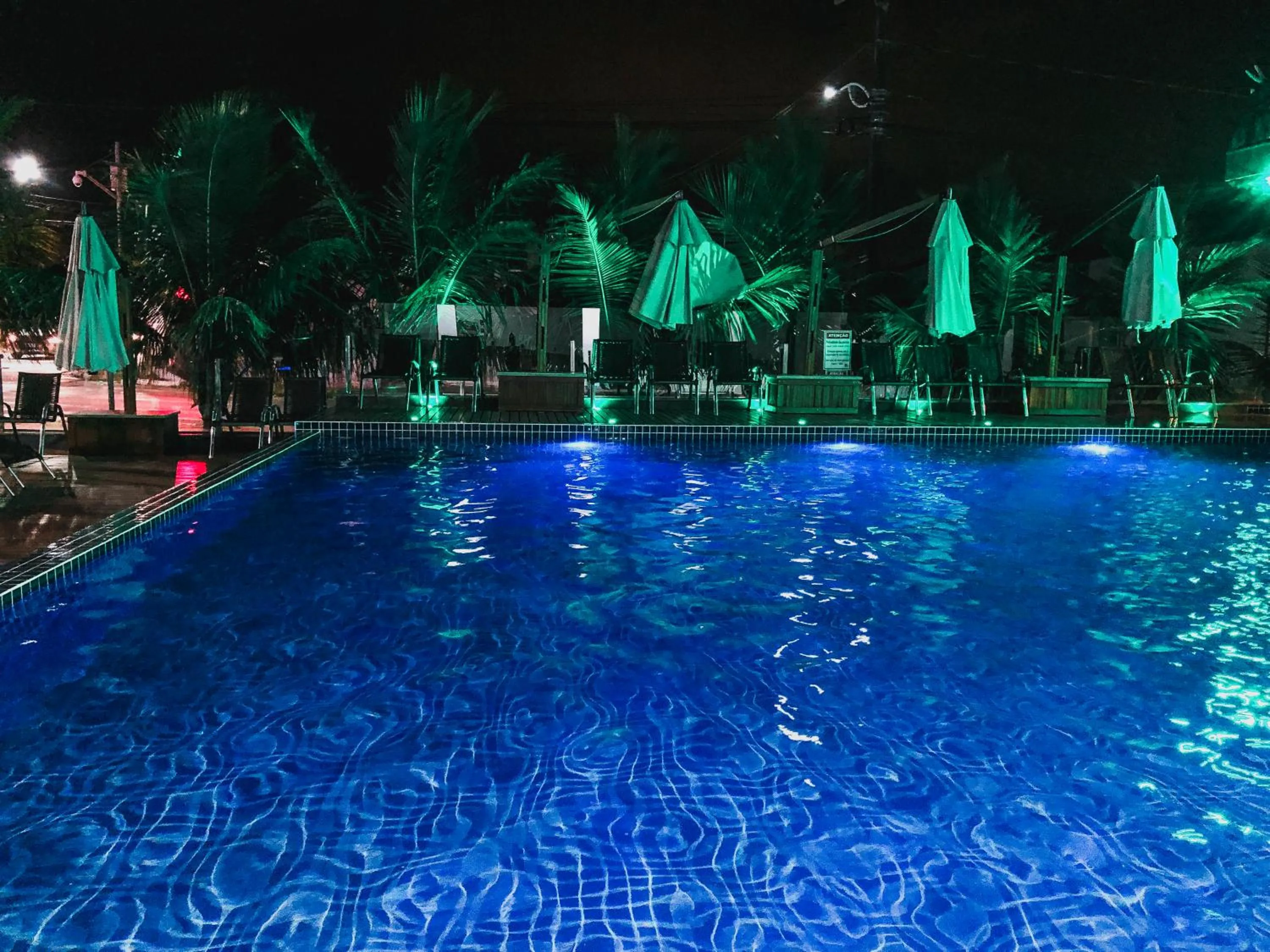Swimming pool in Hotel Recanto dos Dinossauros