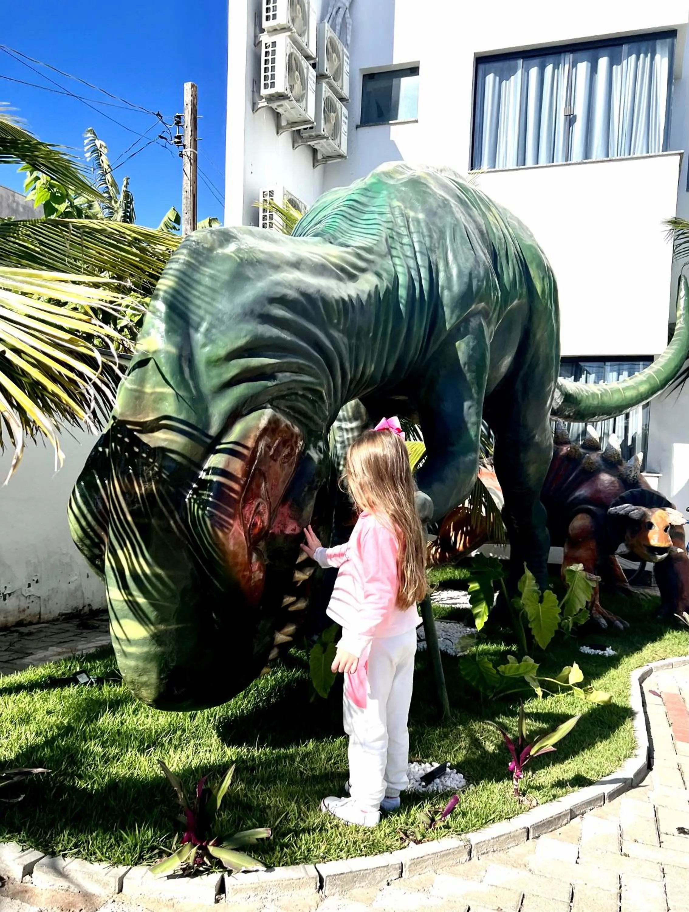 Property building in Hotel Recanto dos Dinossauros