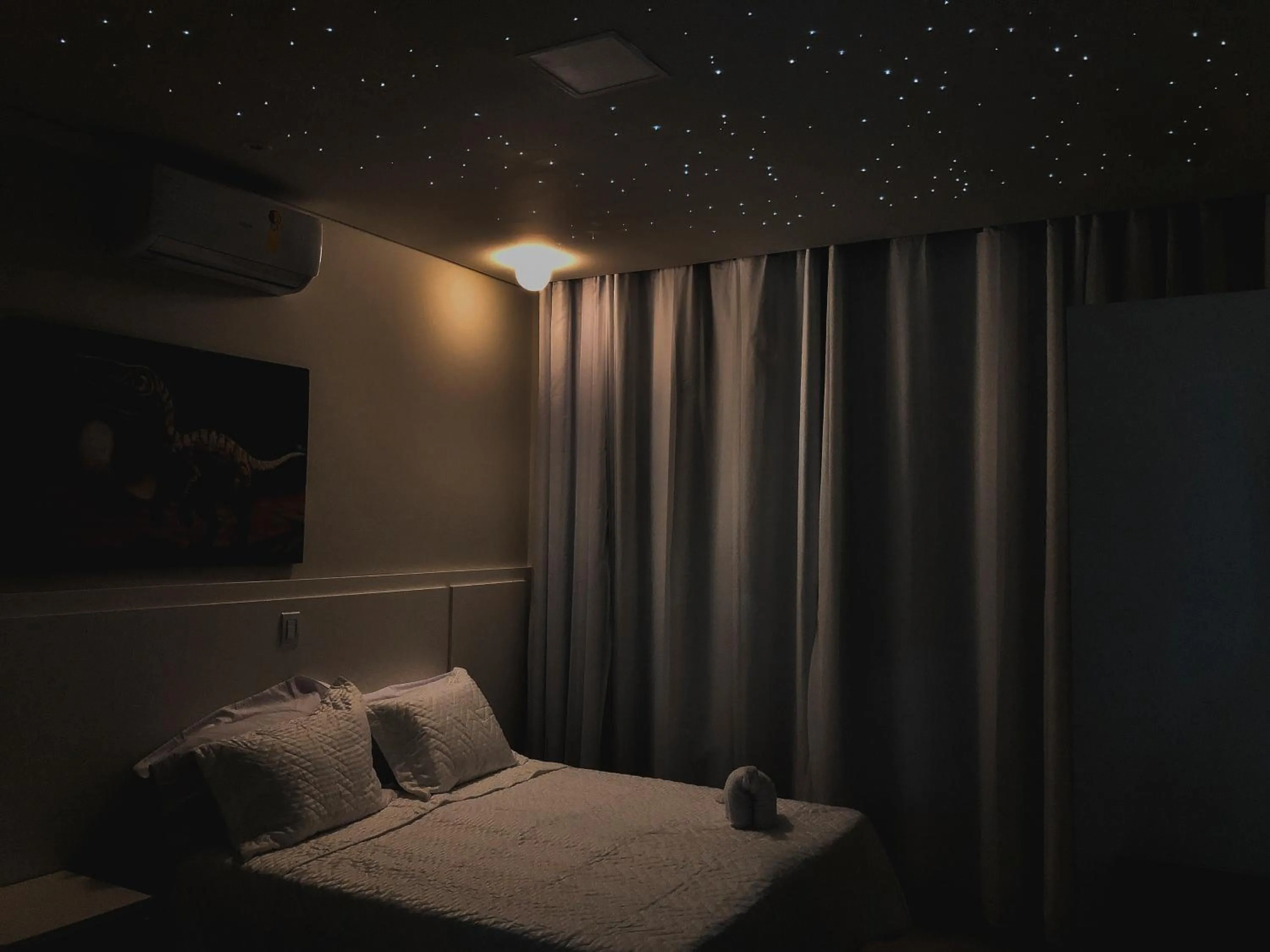 Property building, Bed in Hotel Recanto dos Dinossauros