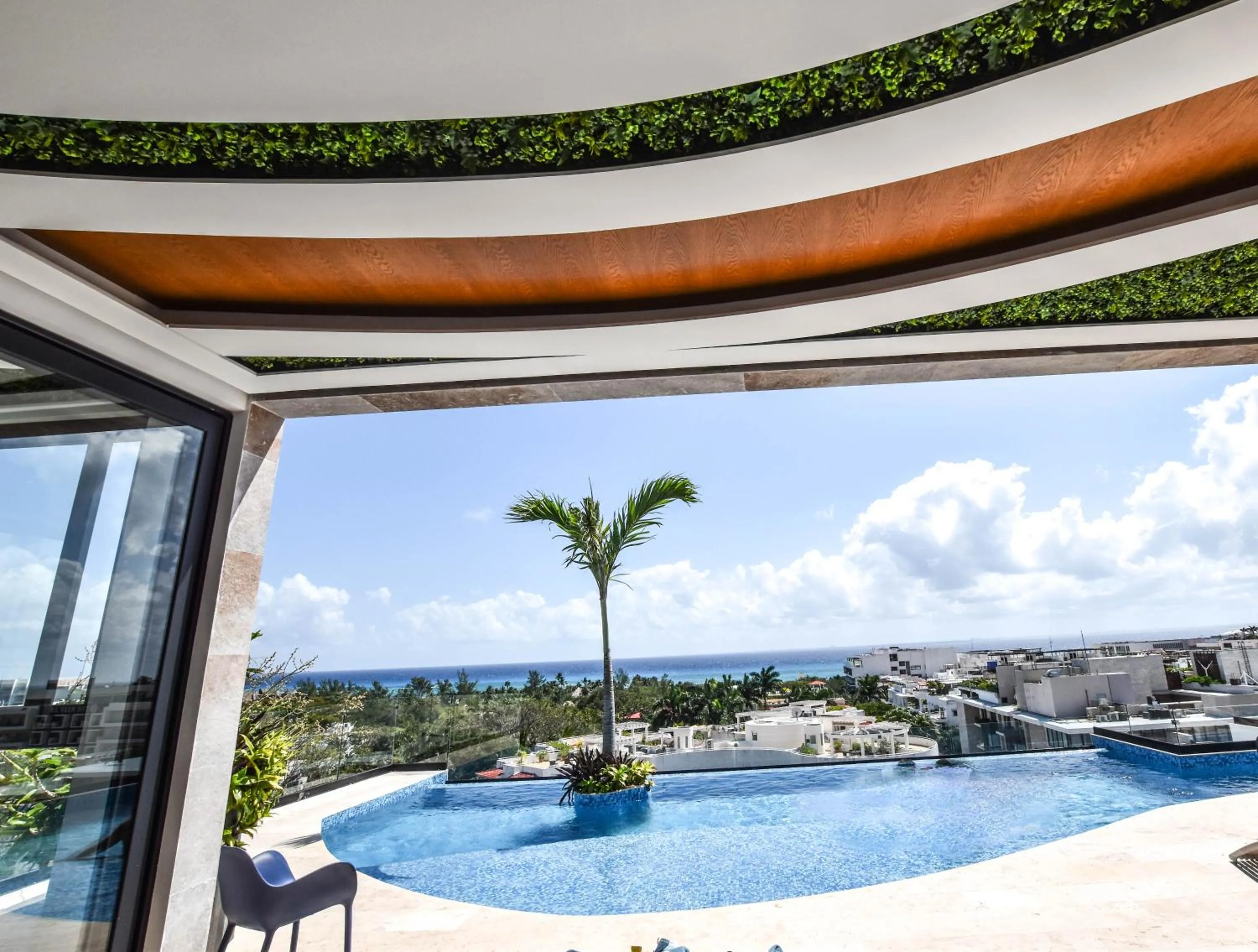 Pool view in Lil town Menesse by Casago