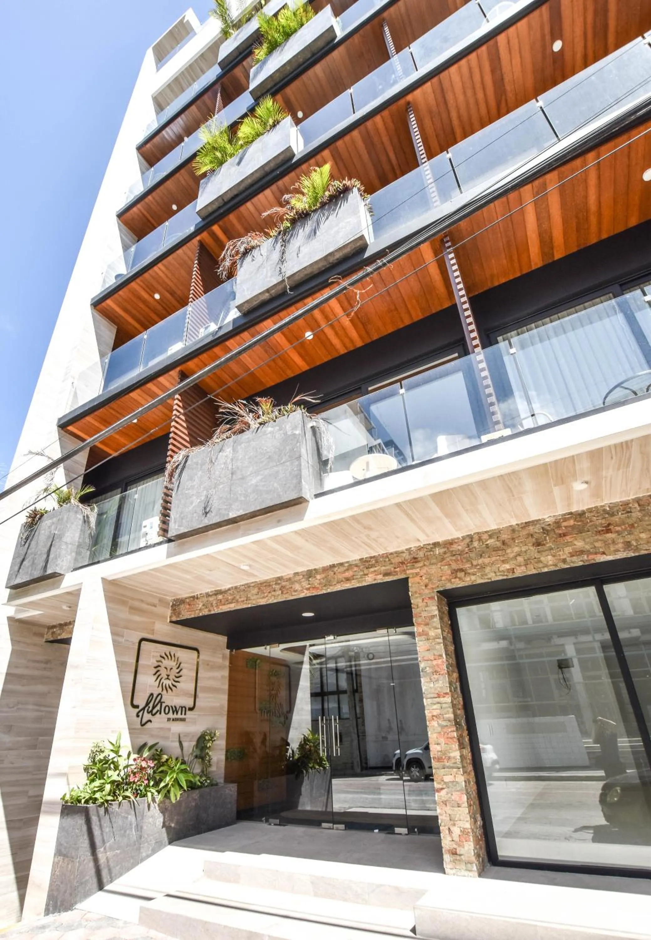 Property building in Lil town Menesse by Casago