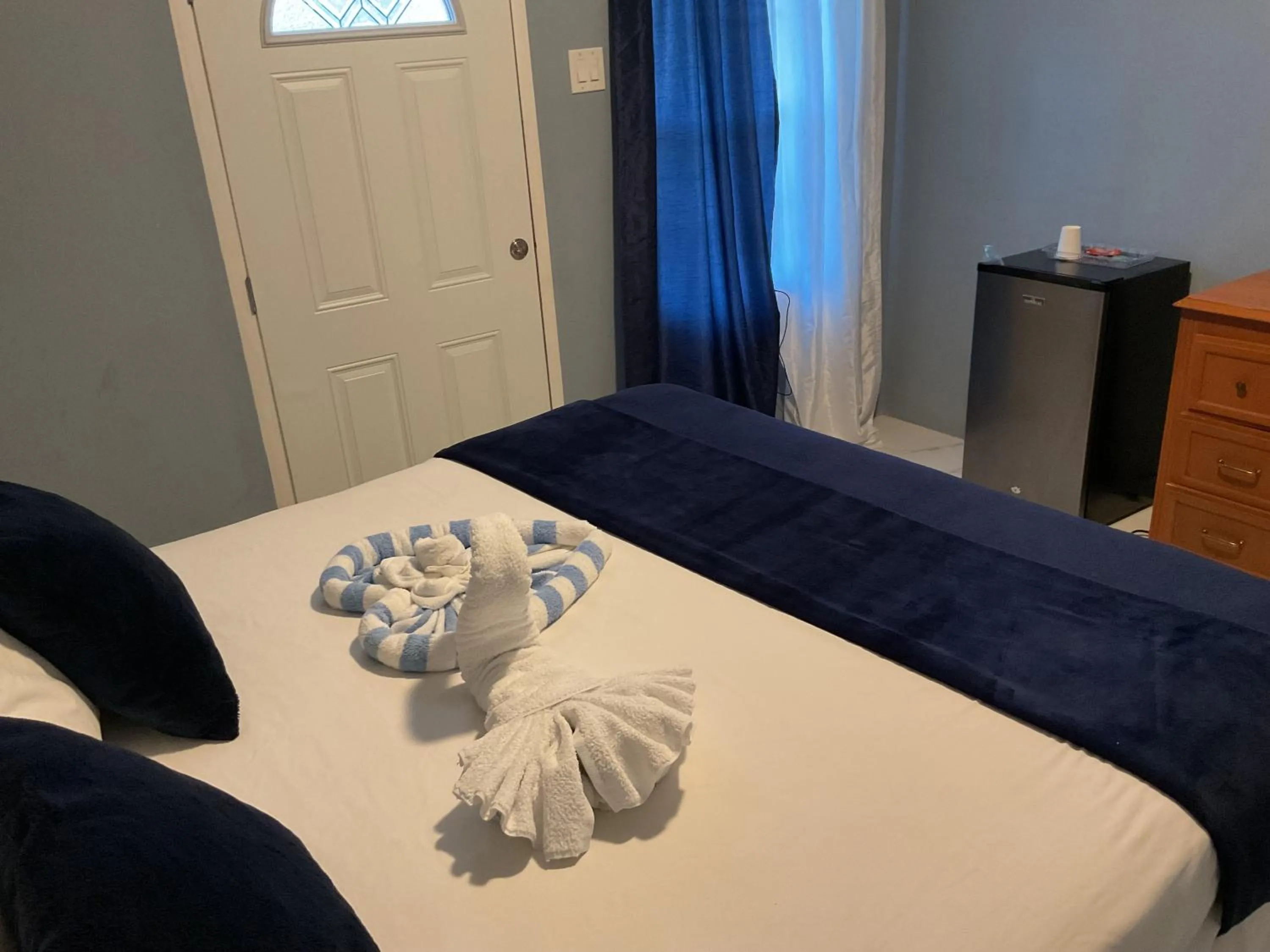 Bed in A taste of Jamaica Lavern’s Place