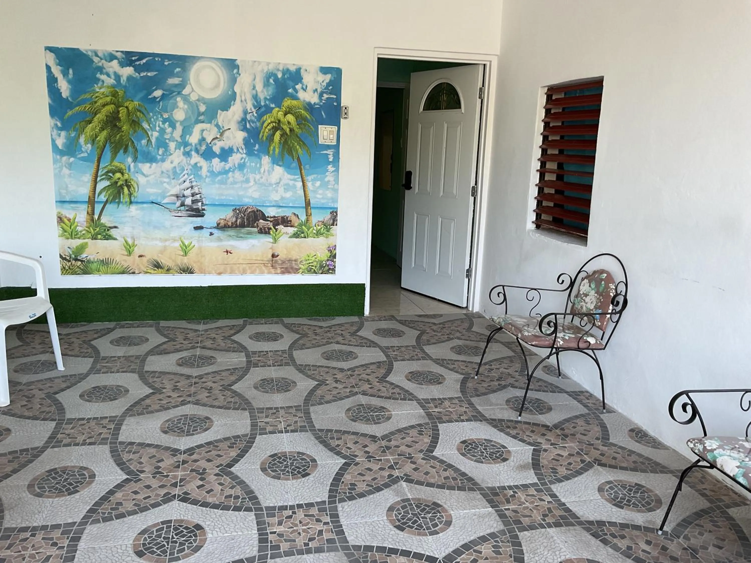 A taste of Jamaica Lavern’s Place