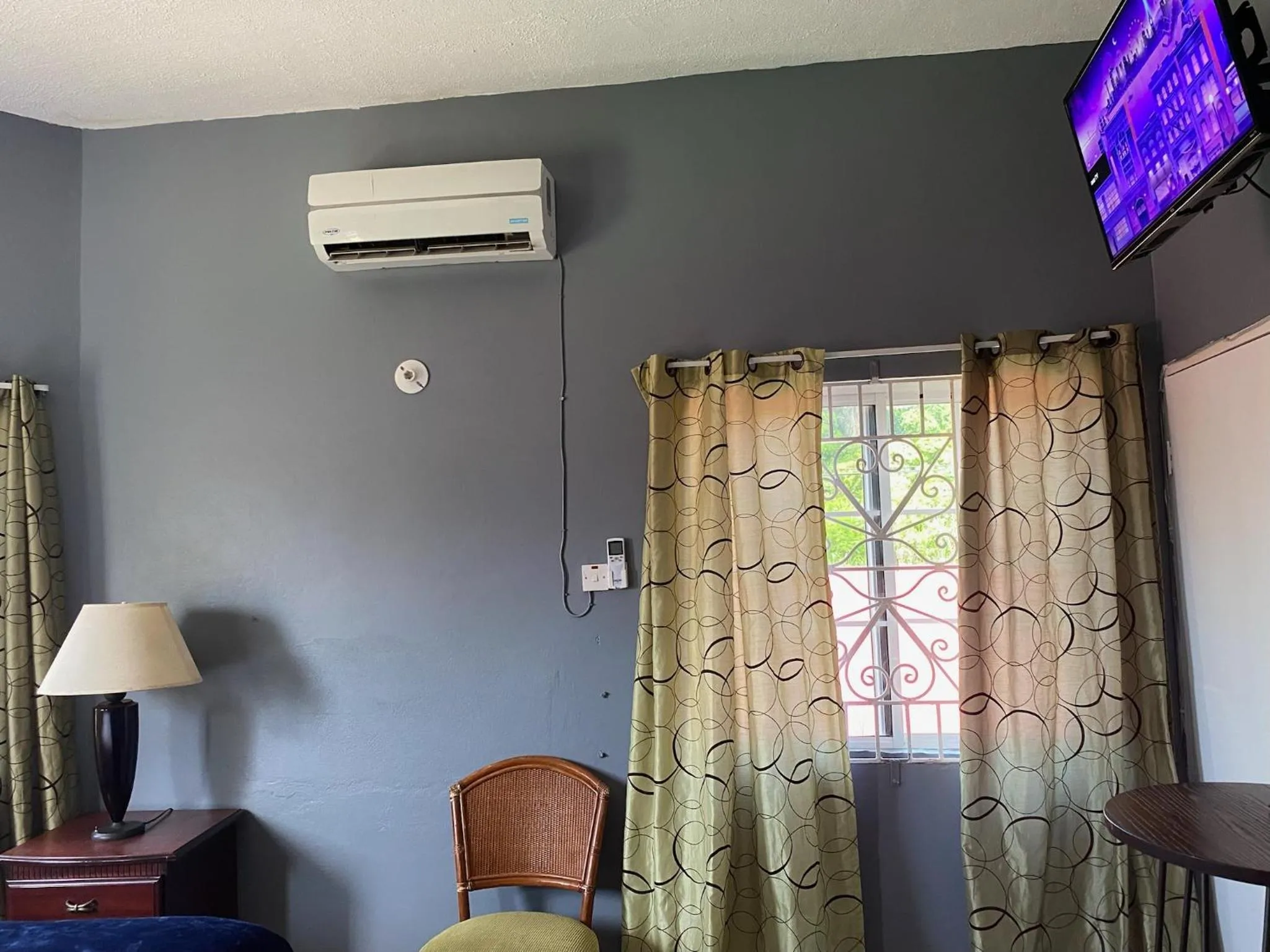 A taste of Jamaica Lavern’s Place