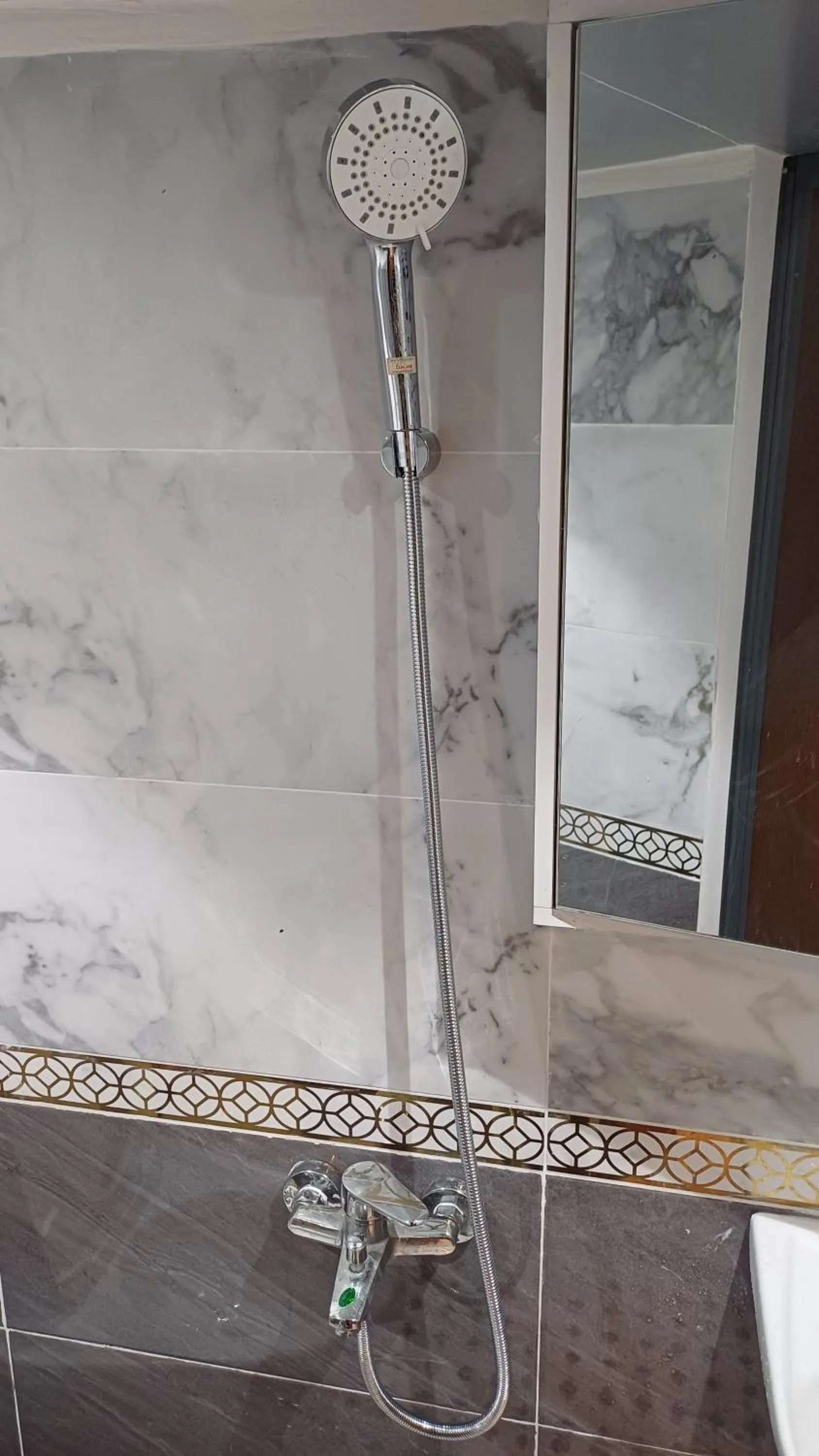 Shower in Homestay Hostel Apartment Minh Lộc