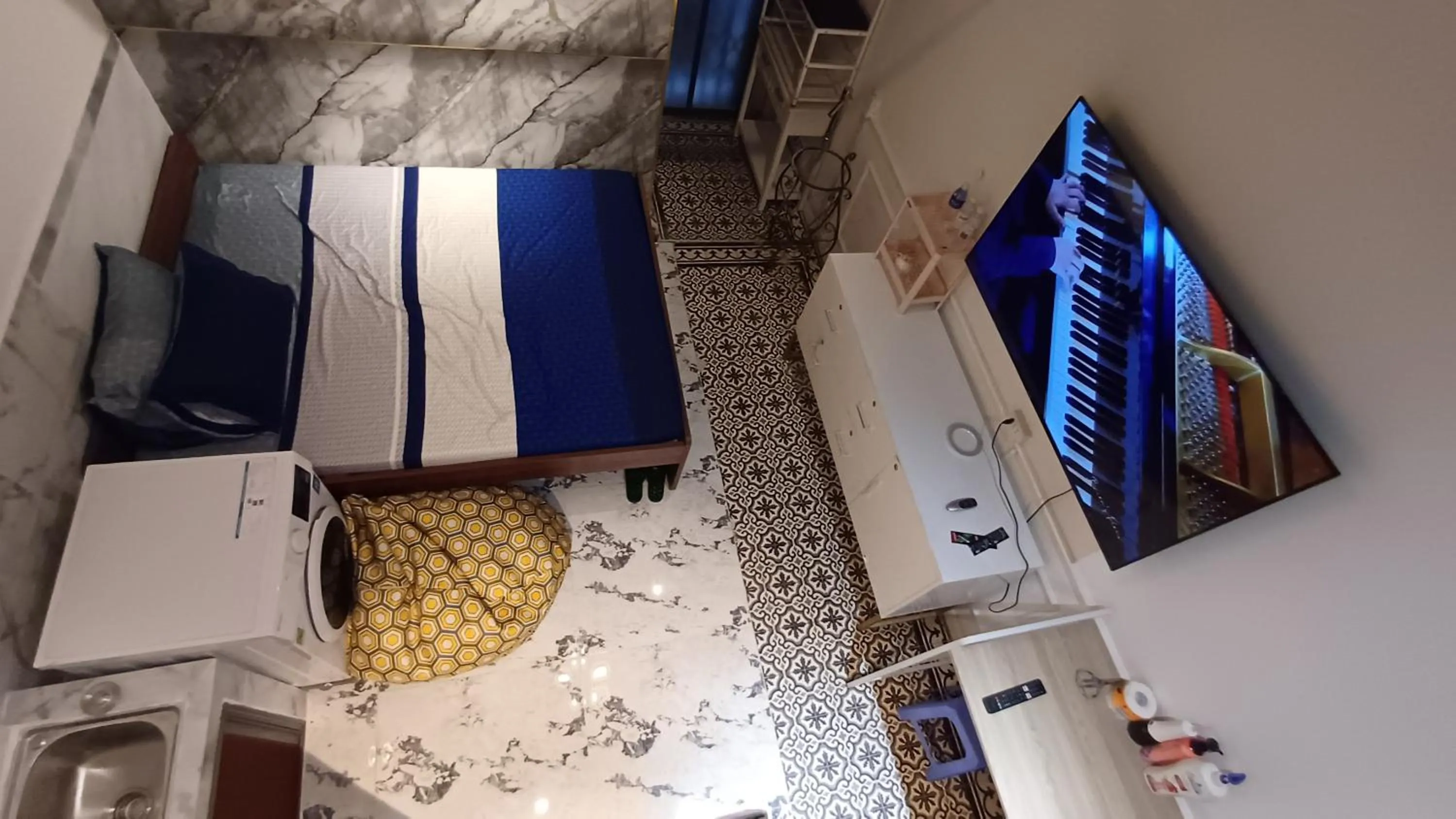 TV and multimedia in Homestay Hostel Apartment Minh Lộc