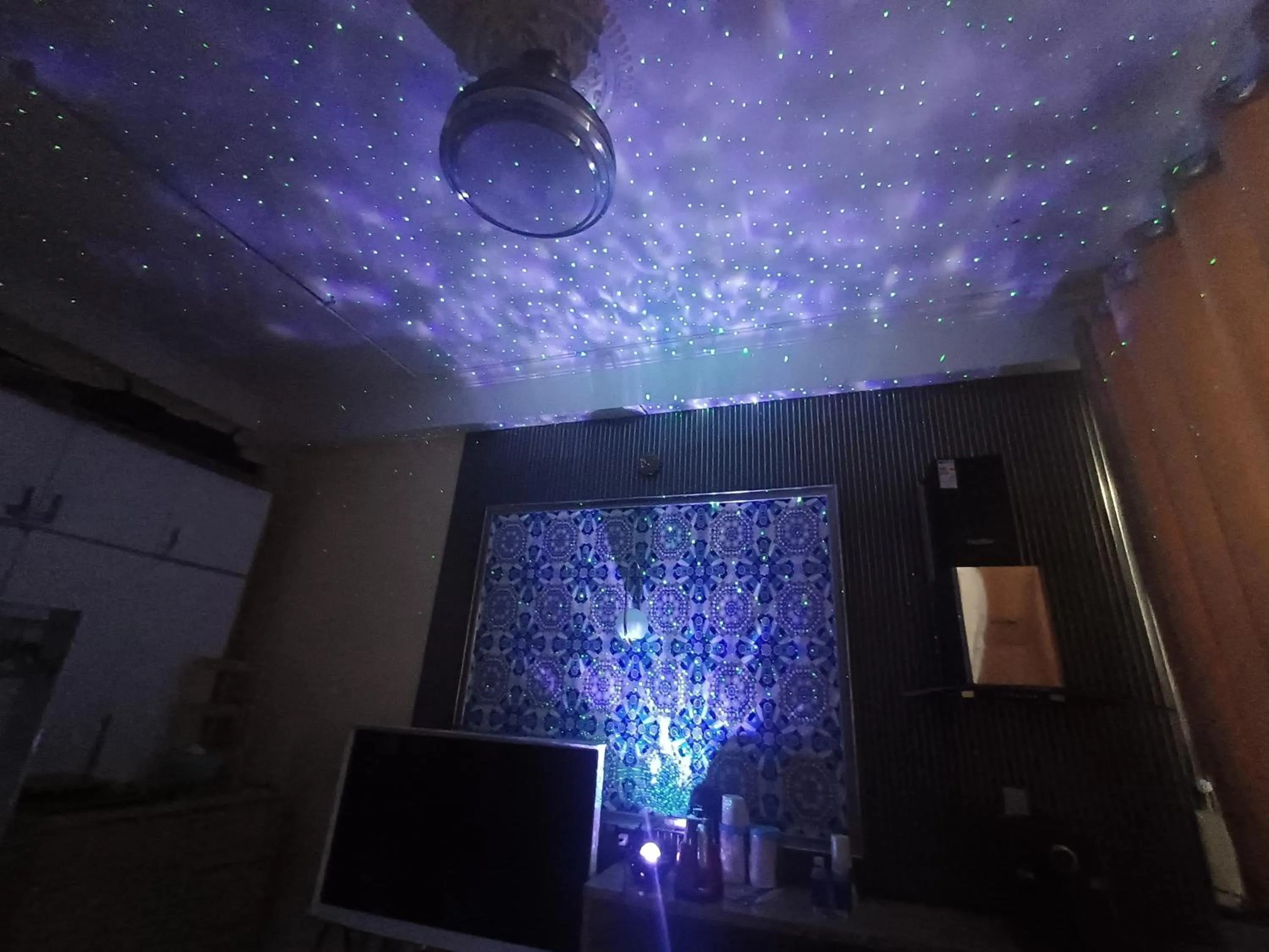 TV and multimedia in Homestay Hostel Apartment Minh Lộc