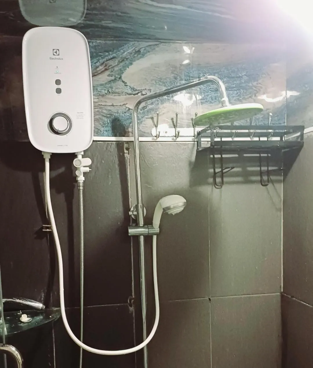 Shower in Homestay Hostel Apartment Minh Lộc